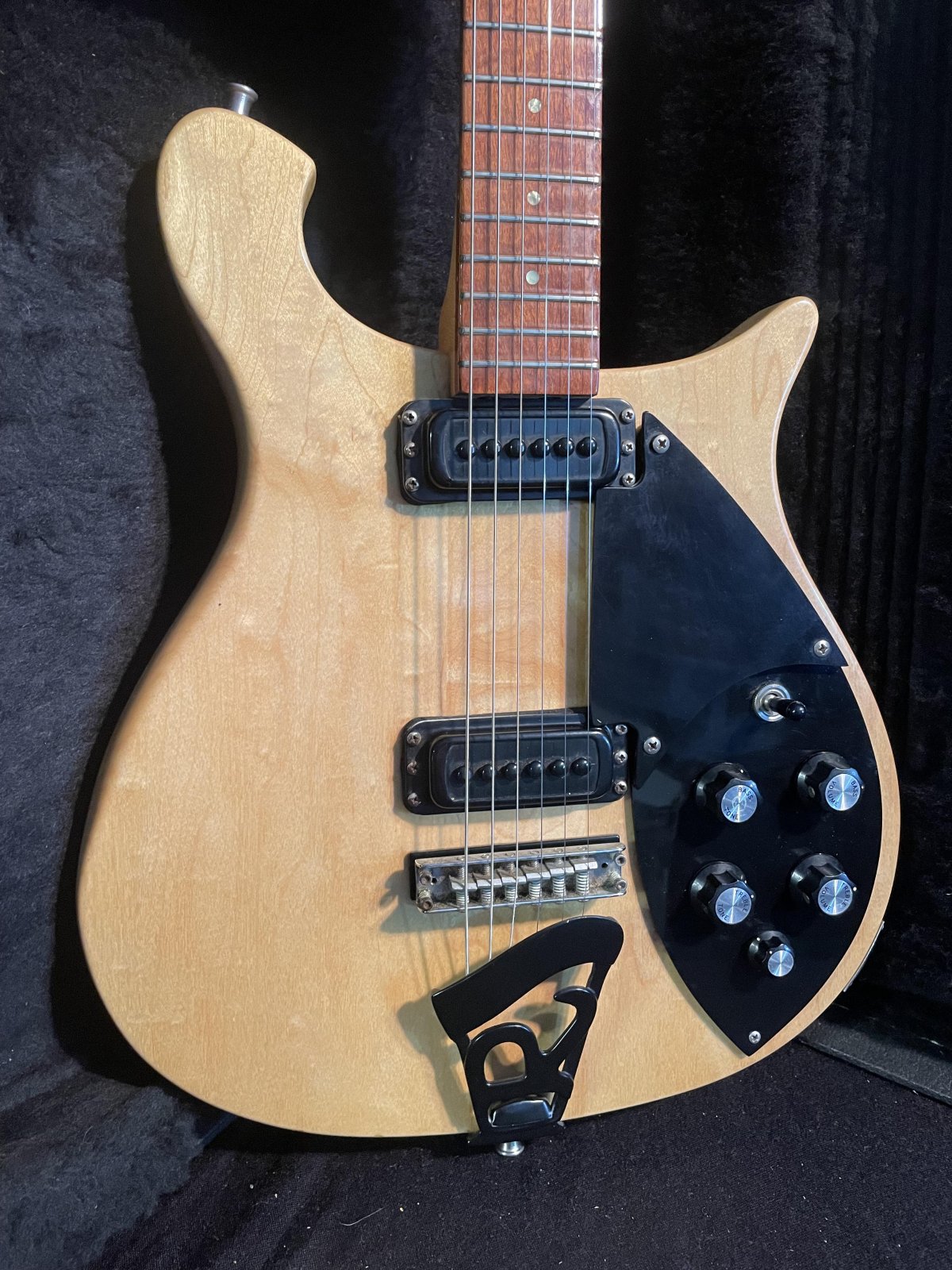 USED 1986 Rickenbacker 610