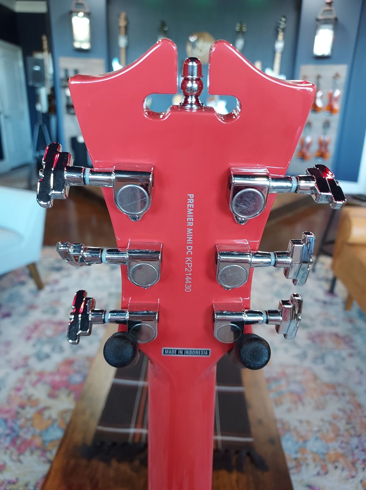 美品　D'Angelico Premier  , Fiesta Red D'Angelico Premier SS Semi-Hollow Electric Guitar With