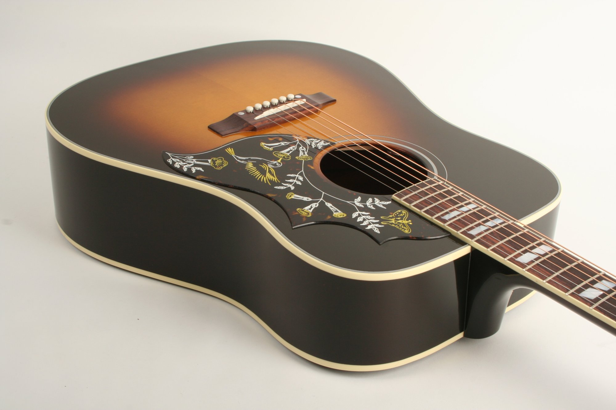 ギター Gibson humming bird Hummingbird【生産終了】 | Gibson Japan