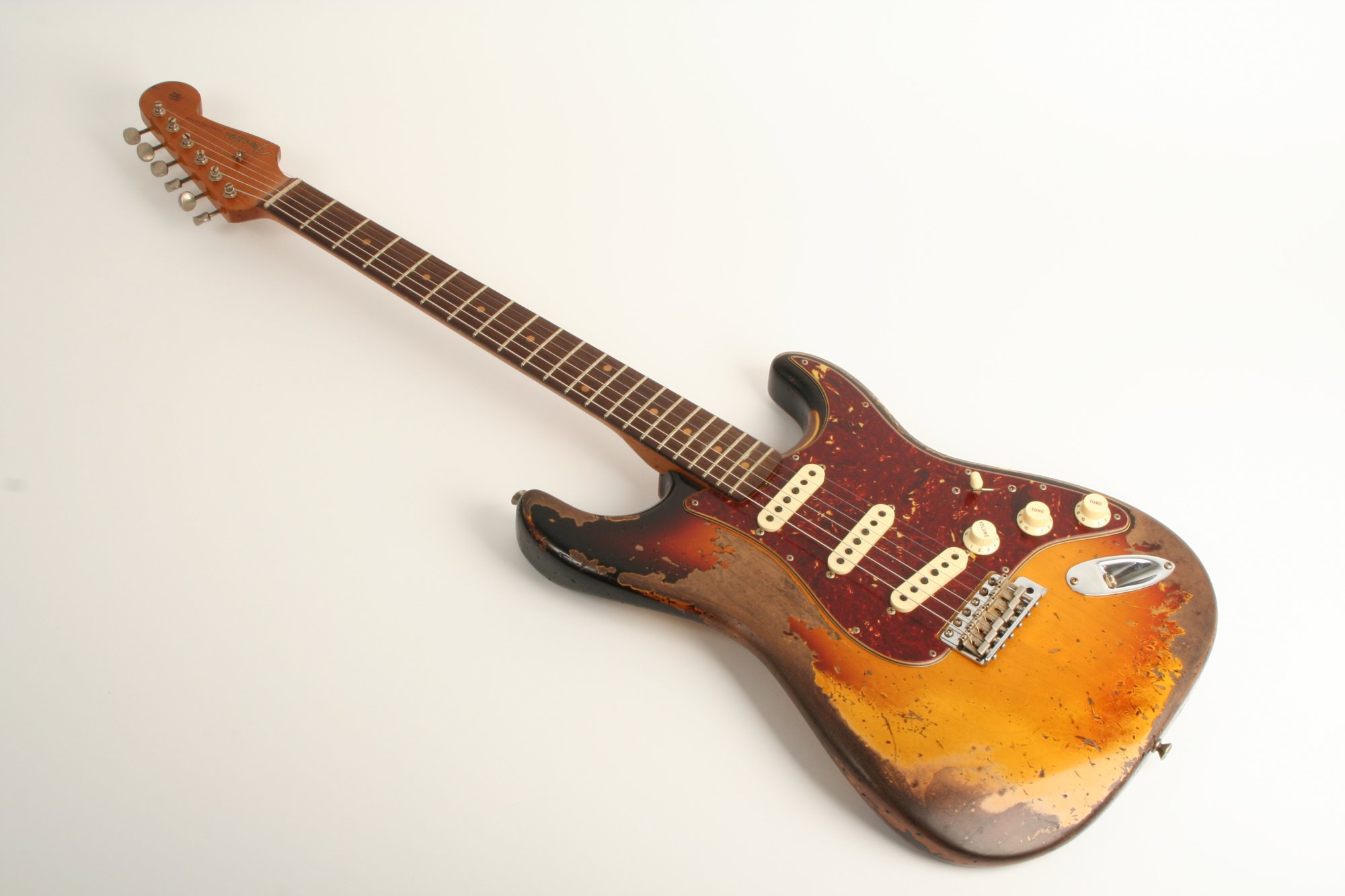 ギター Ultimate Relic 3 Sunburst Stratocaster 3-Color Sunburst Fender Custom Shop 1970 Time Machine Relic