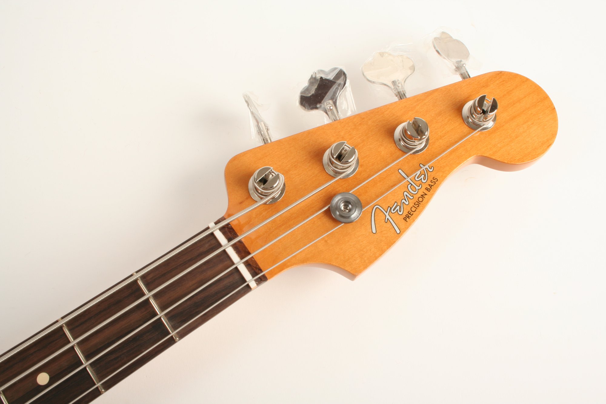 Fender Vintera II '60s Precision Bass Rosewood Fingerboard Olympic