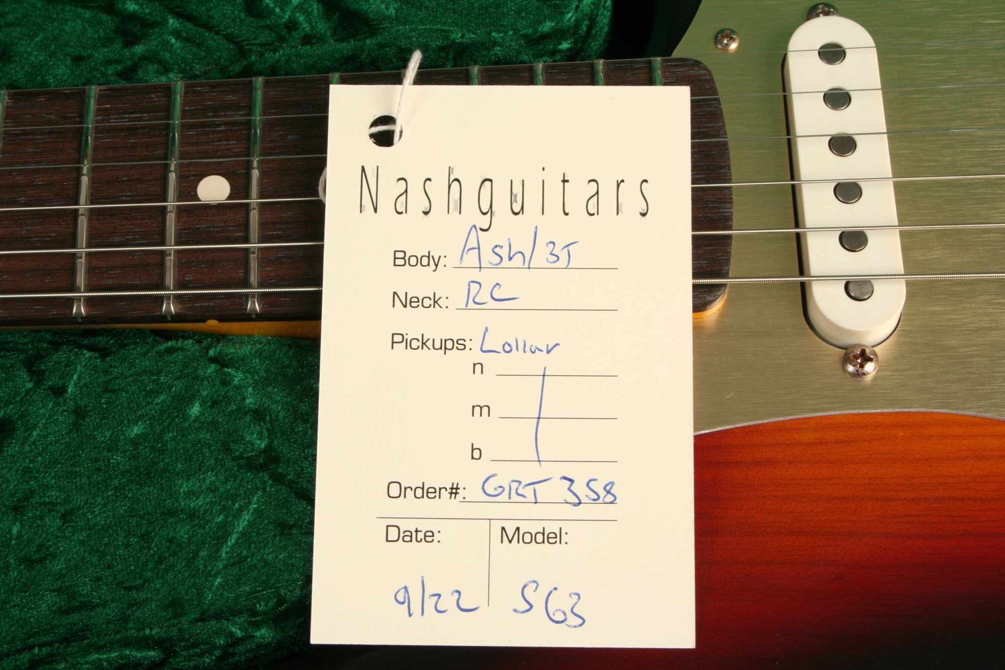 Lollar Pickup Nash guitars 特注 リア用 Nash Guitars S-63 Ash 3 Tone Burst Anodized Pickguard Lollar