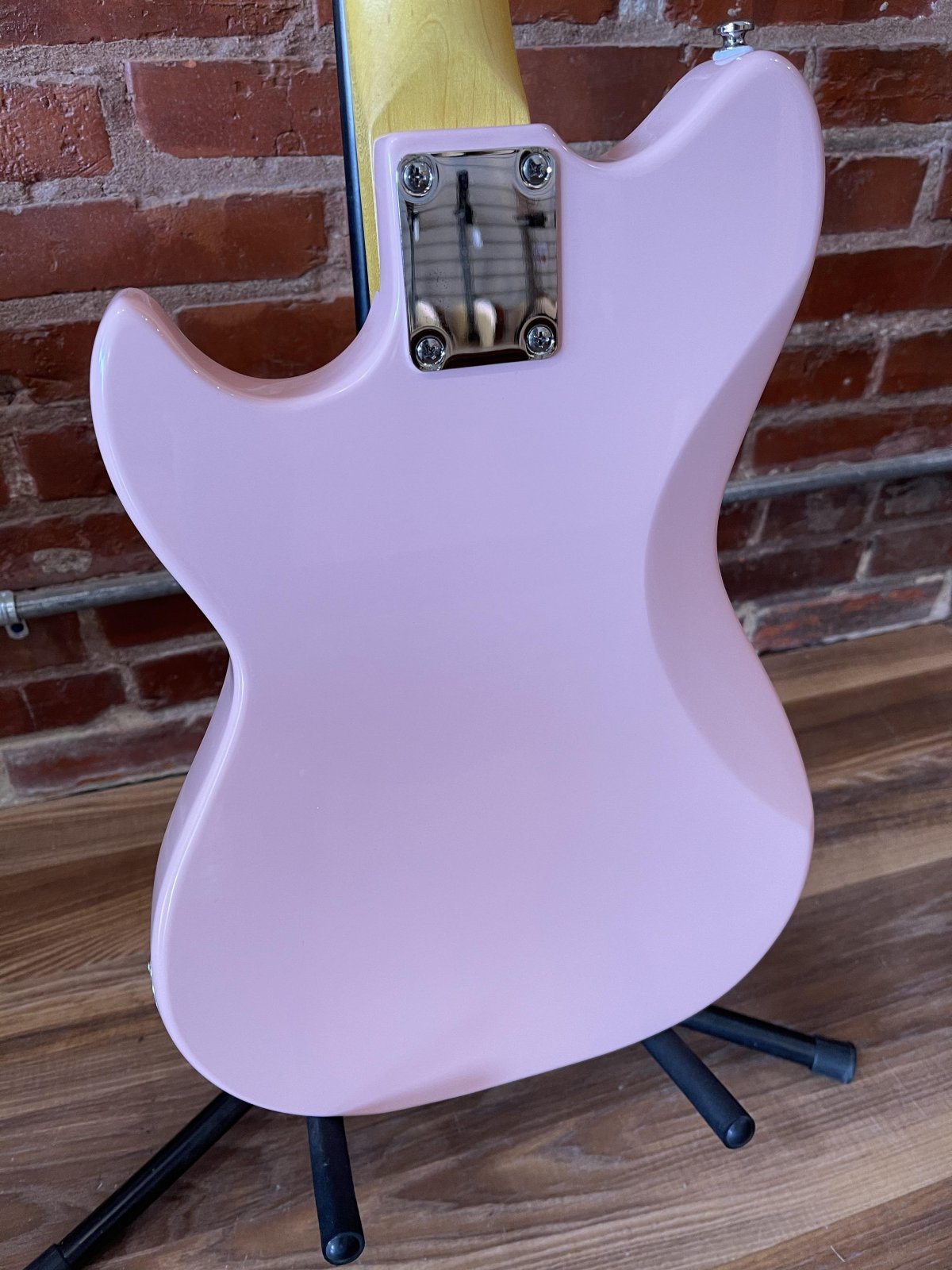 G&L Tribute Series Fallout - Shell Pink w/Gig Bag