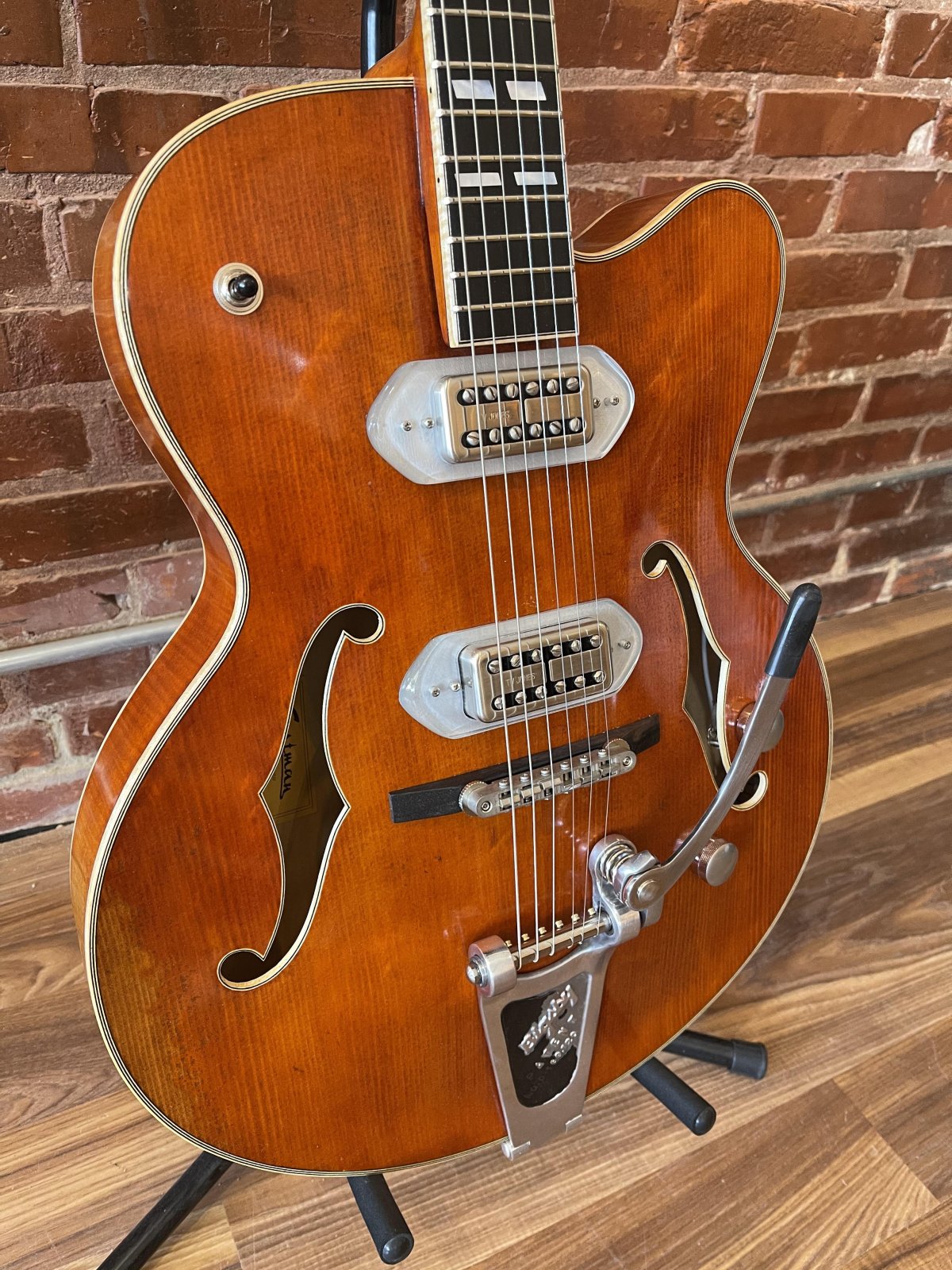 Eastman T58/V-AMB Antique Varnish - Amber