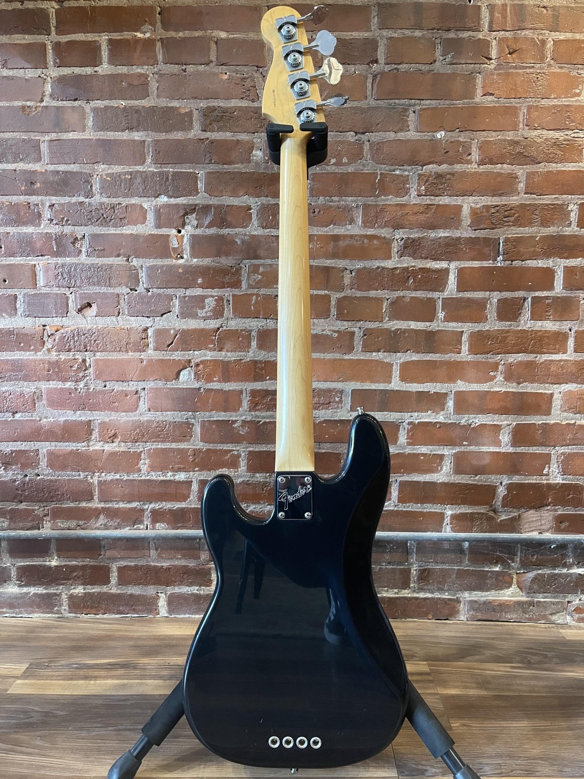 Fender 1997 American Standard Fretless Precision Bass with hard case