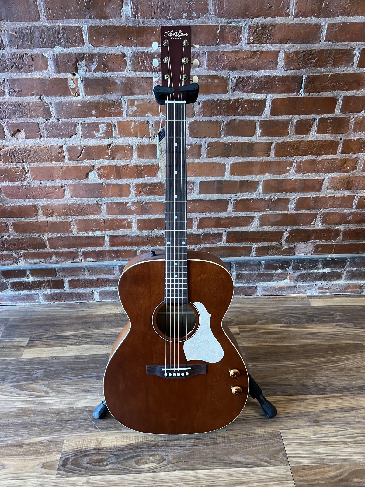 Art & Lutherie Legacy Havana Brown Q-Discrete w/gig bag