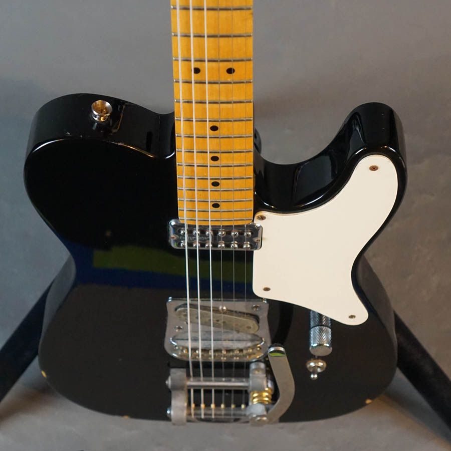 Squier Vintage Modified Cabronita Telecaster with Bigsby, Black