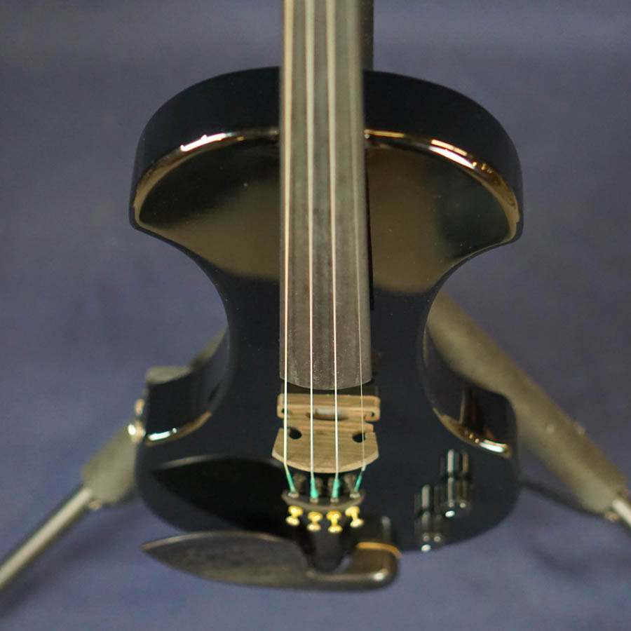 Fender FV-1 Electric Violin 4/4 Black w/Case - Used