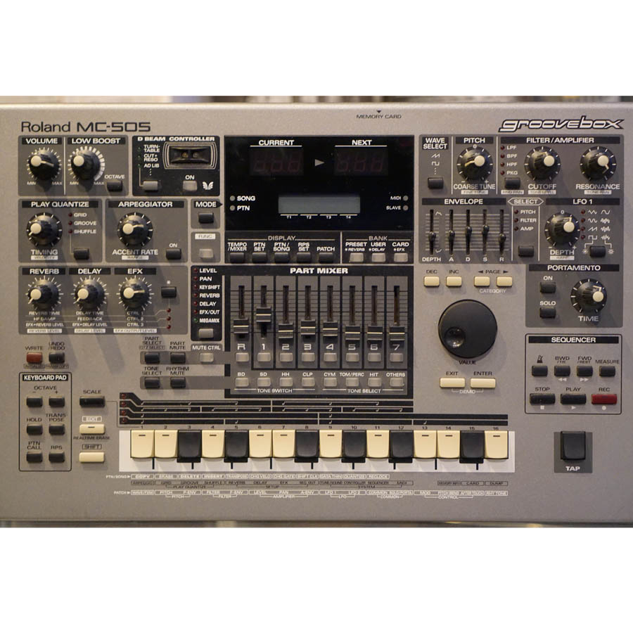 Roland MC-505 Groovebox - Used