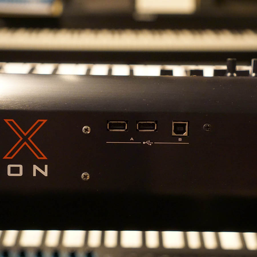 Korg Kronos X 73 Music Workstation Keyboard - Used