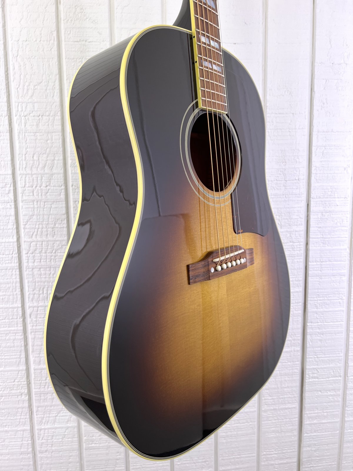 Gibson 　Southern Jumbo Gibson A Gibson reflecting the charm and style of the South