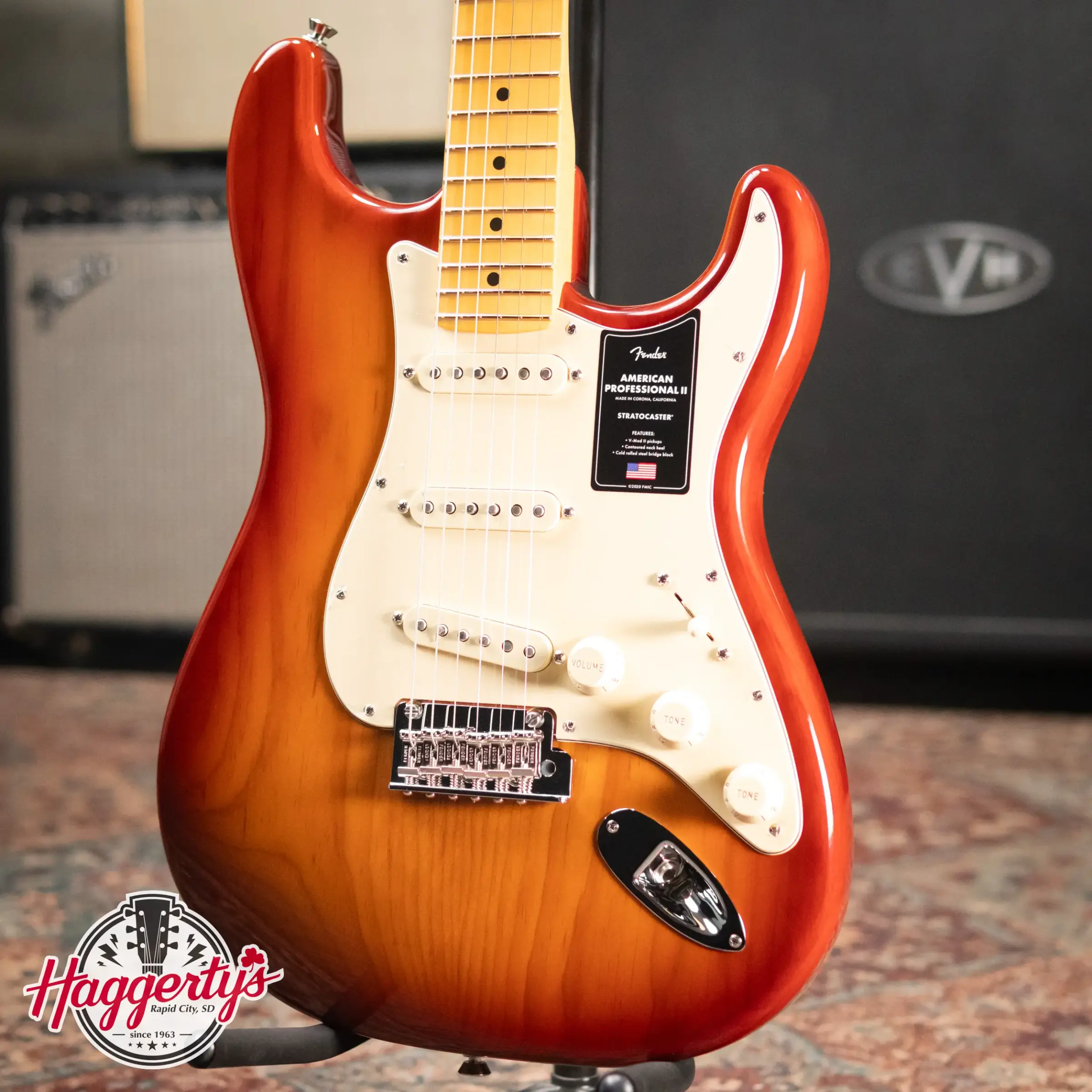 ギター Fender homage strattype 3sunberst Fender Japan Hybrid II Stratocaster HSS with Rosewood FB In