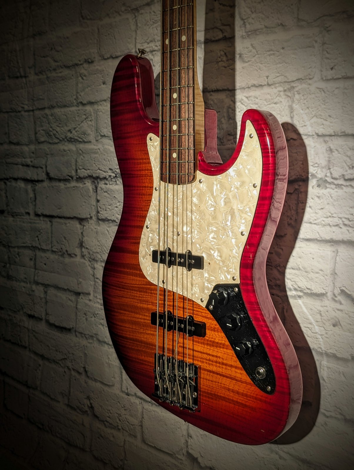 Fender Japan Jazz Bass FotoFlame (used)