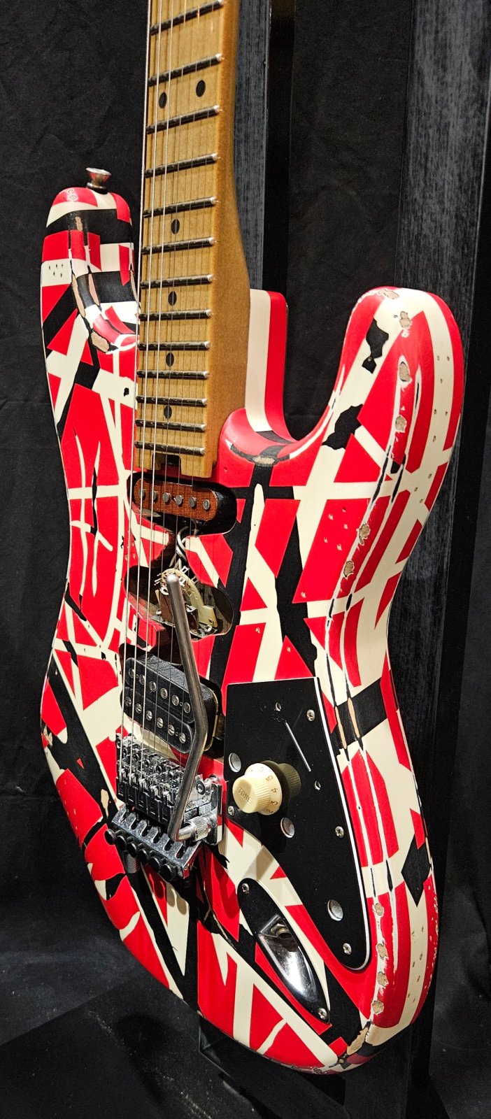 EVH Striped Series Frankenstein Relic - Red/Black/White 2025