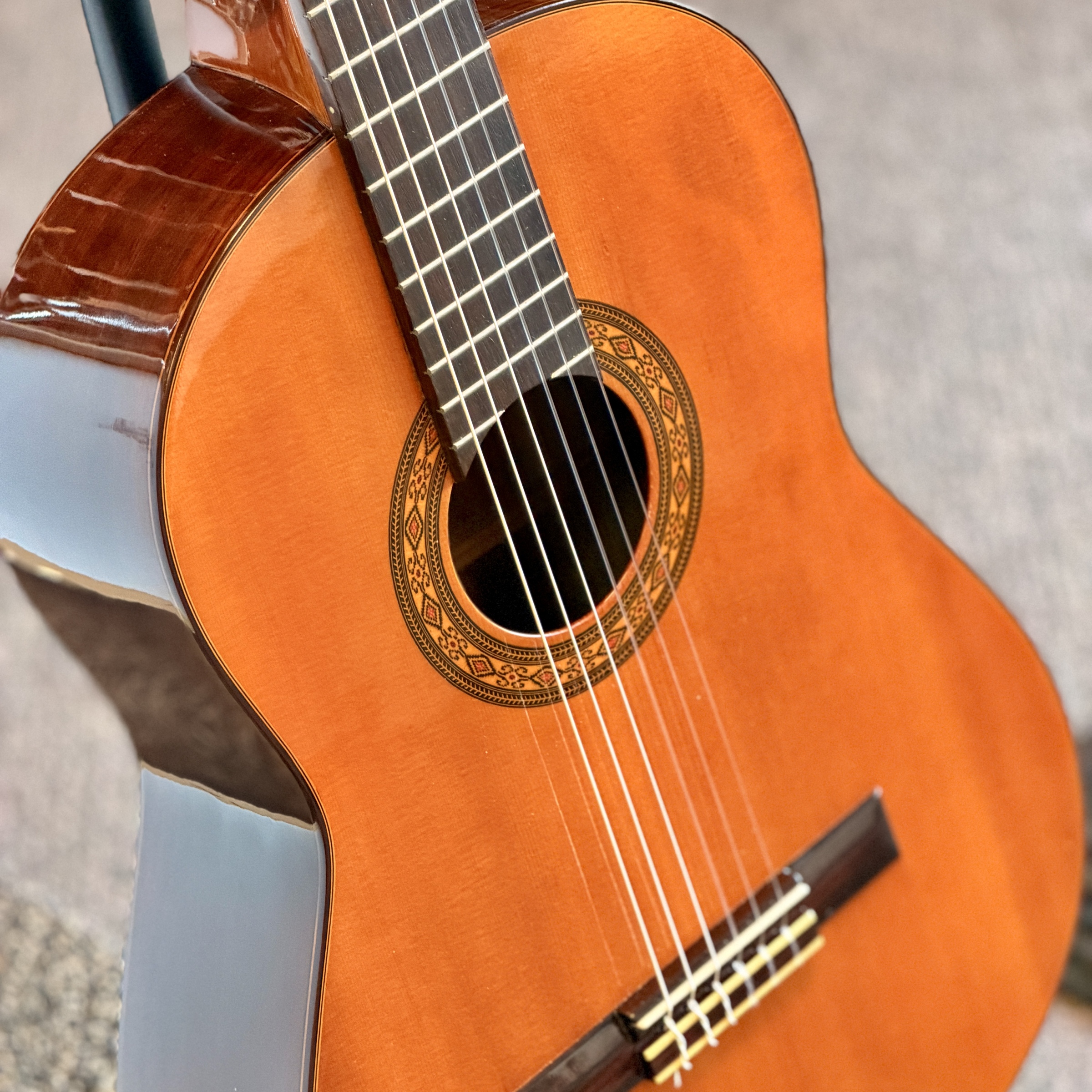 Kiso Suzuki G-100 Classical Guitar, Natural