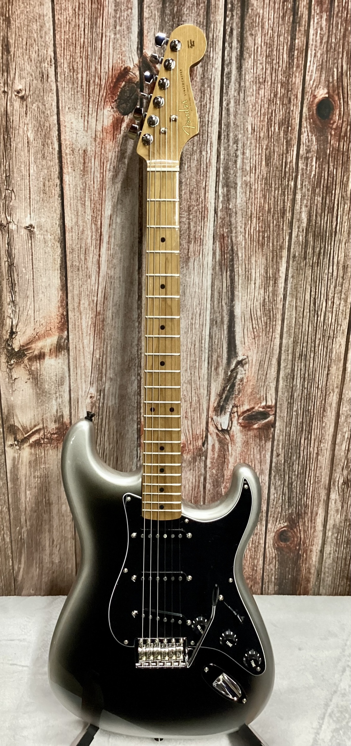 【10692】 Fender Stratocaster silver burst 10692】 Fender Stratocaster silver burst Fender Player Plus