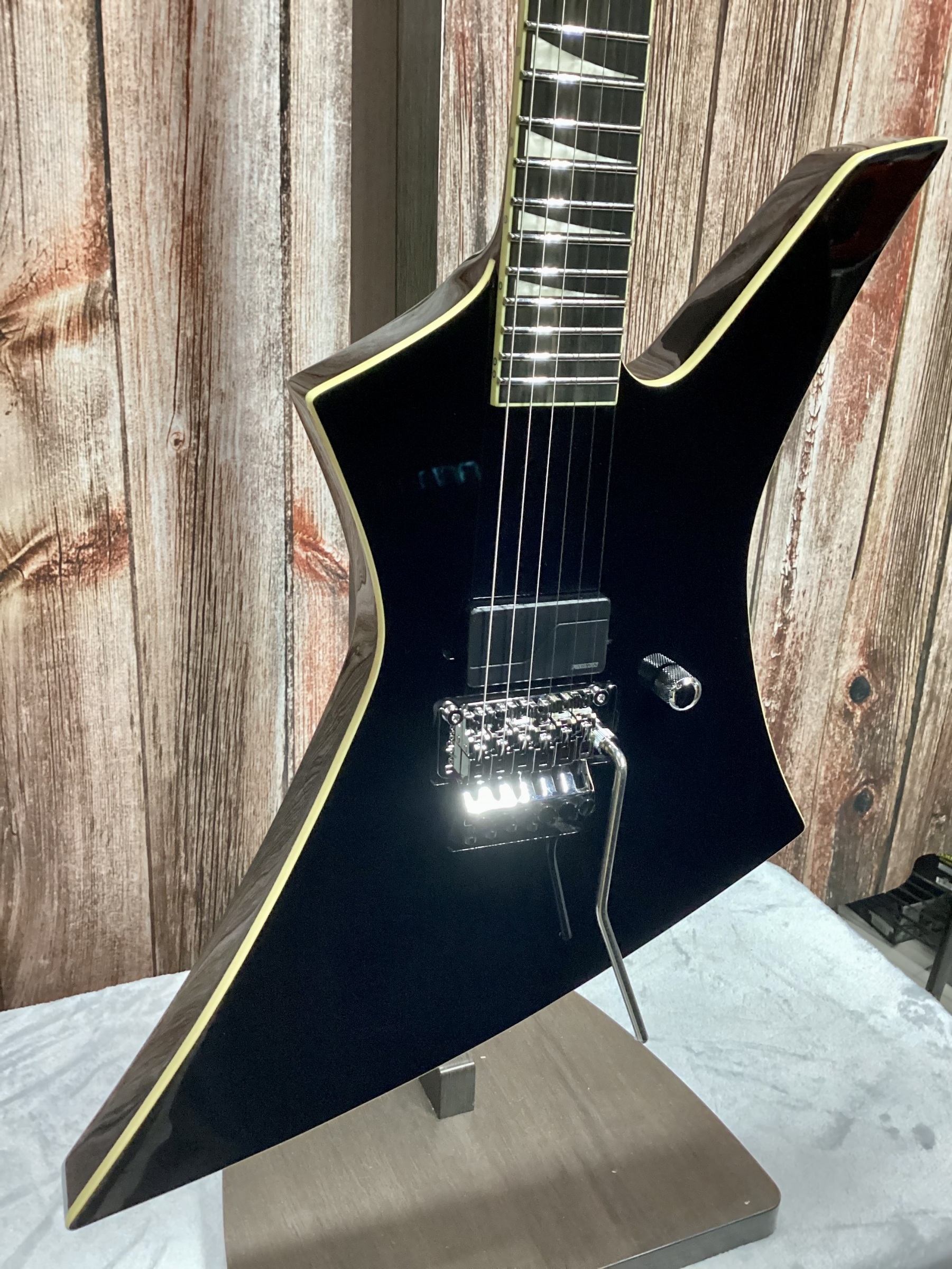 Jackson Pro Plus Pure Metal Limited Edition Kelly KE1A Gloss
