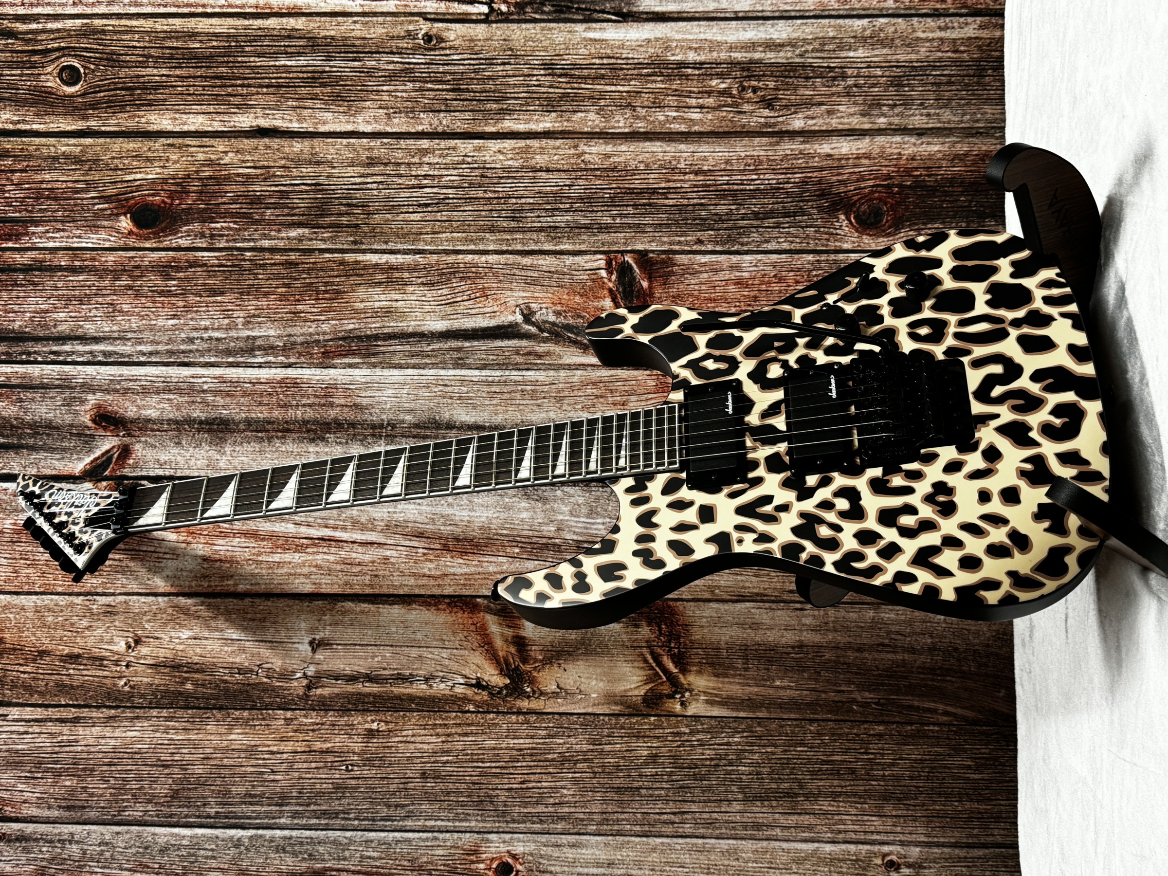 Jackson X Series Soloist SLX DX Leopard - 717669594084