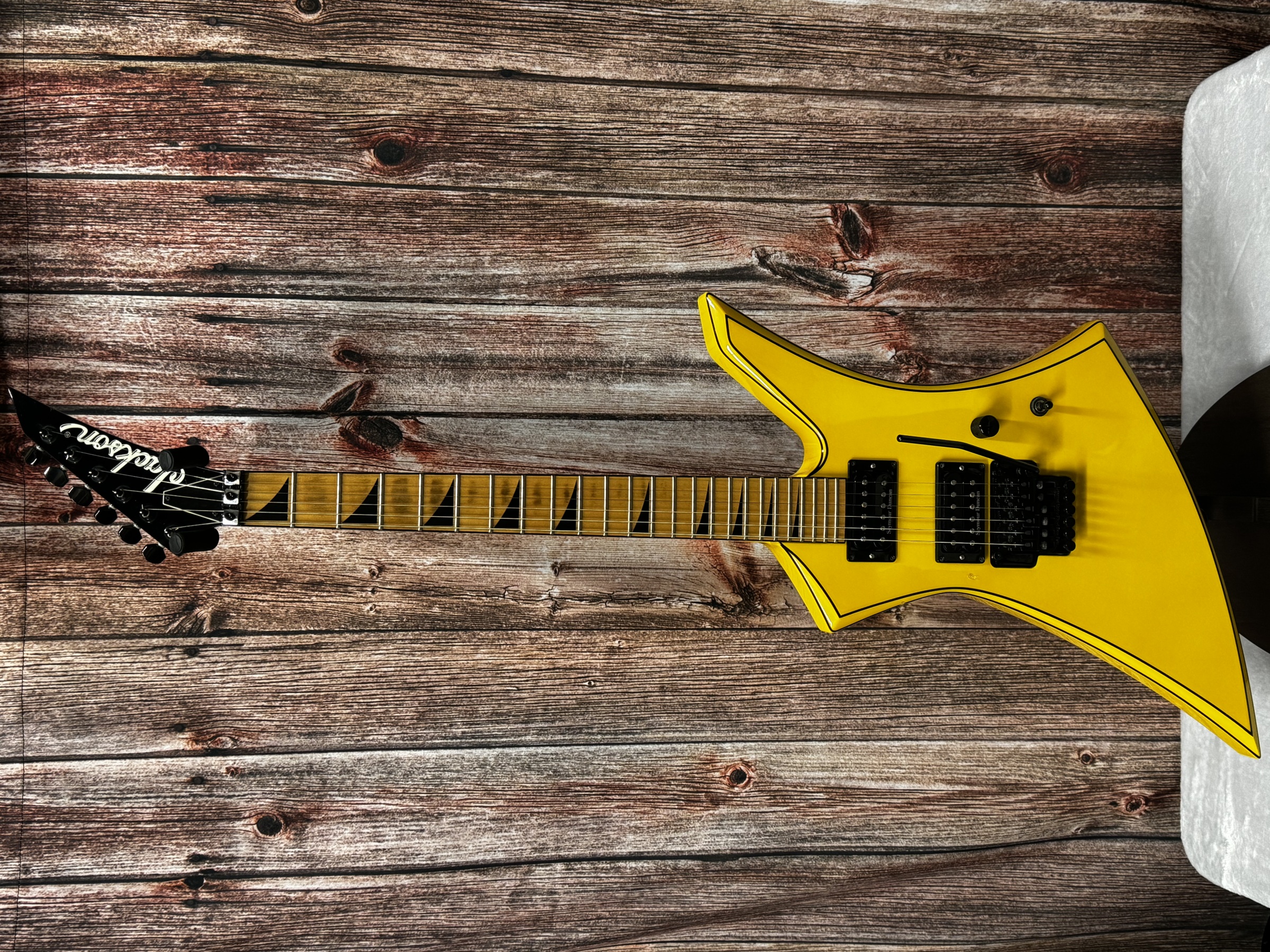 Rare 2007 Jackson Kelly KE3M MIJ Yellow w/ Black Pinstripe (Limited Run of 50!) w/HSC