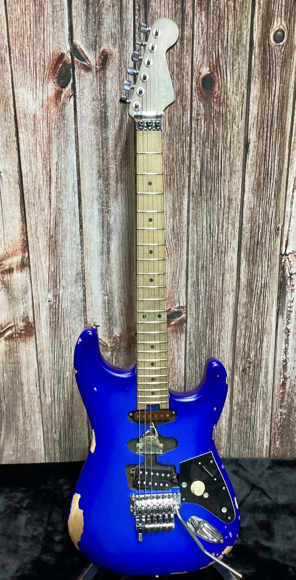 EVH Limited Edition Frankenstein Relic Series in Blueburst w/ gig