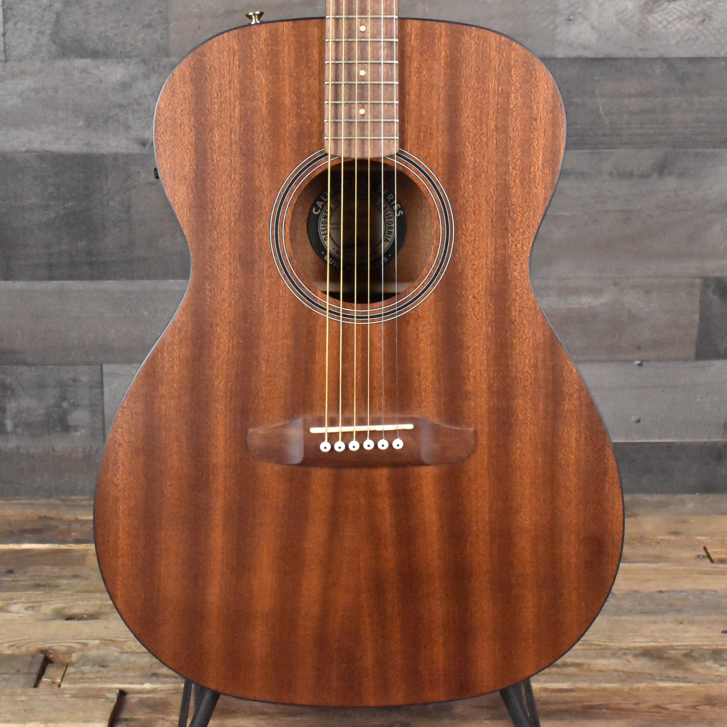 Fender Monterey Standard Walnut Fingerboard - Natural with Gig Bag  