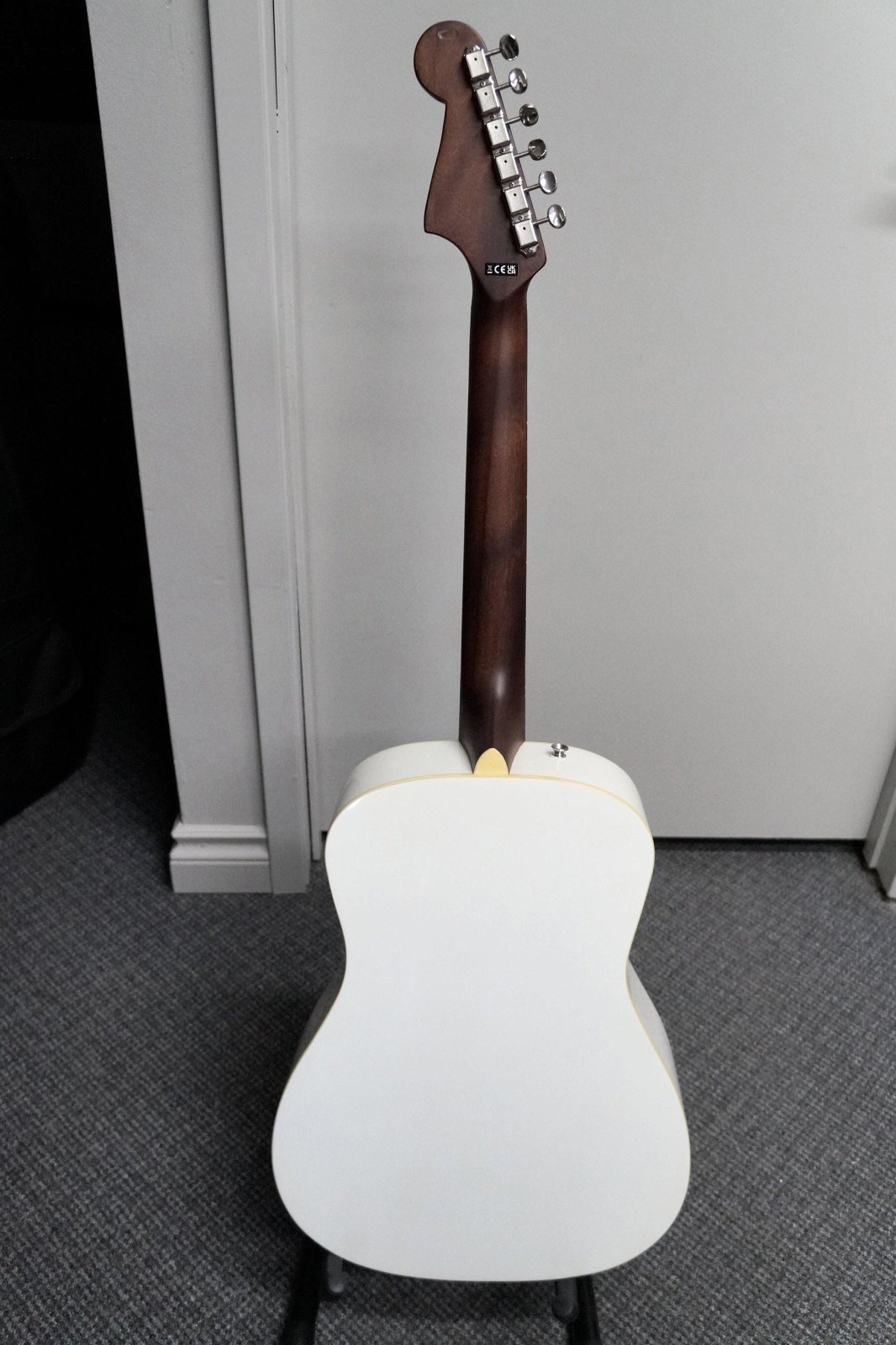 Fender Malibu Player - Arctic Gold and White