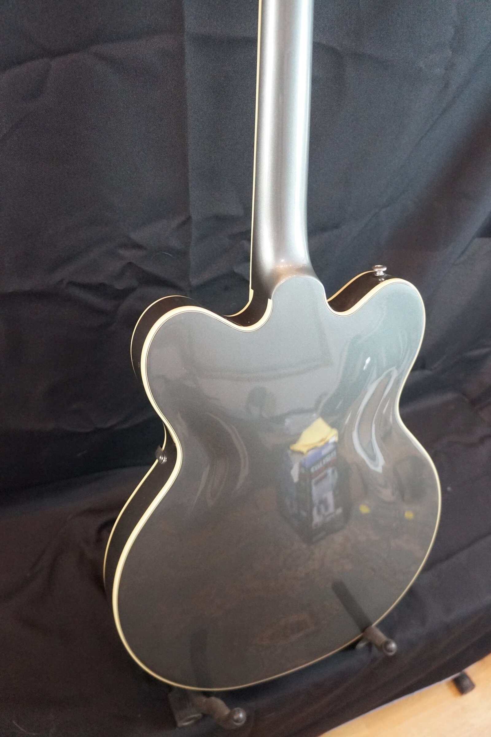 Gretsch Streamliner G2622T Semi-Hollow Electric Guitar: Gunmetal Gray