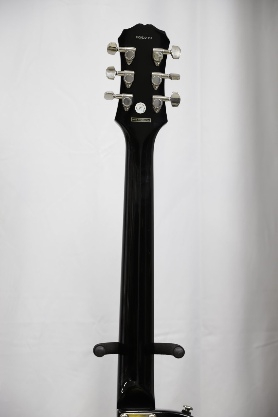 Epiphone 2015 Les Paul 100: Black with Cream Accents