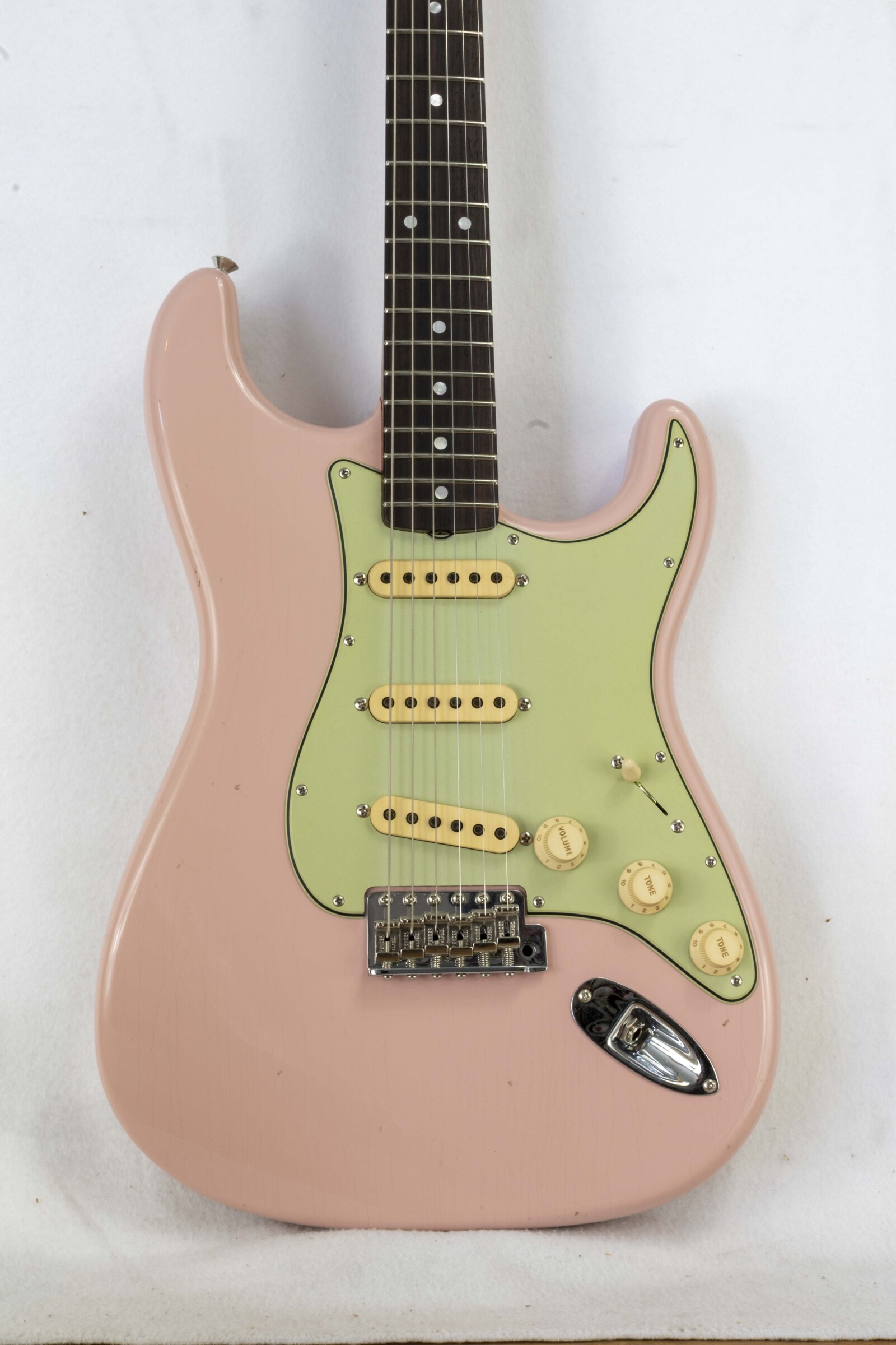 Fender Custom Shop 1960 Stratocaster Rosewood Fretboard Journeyman/Closet Classic Relic - Shell Pink