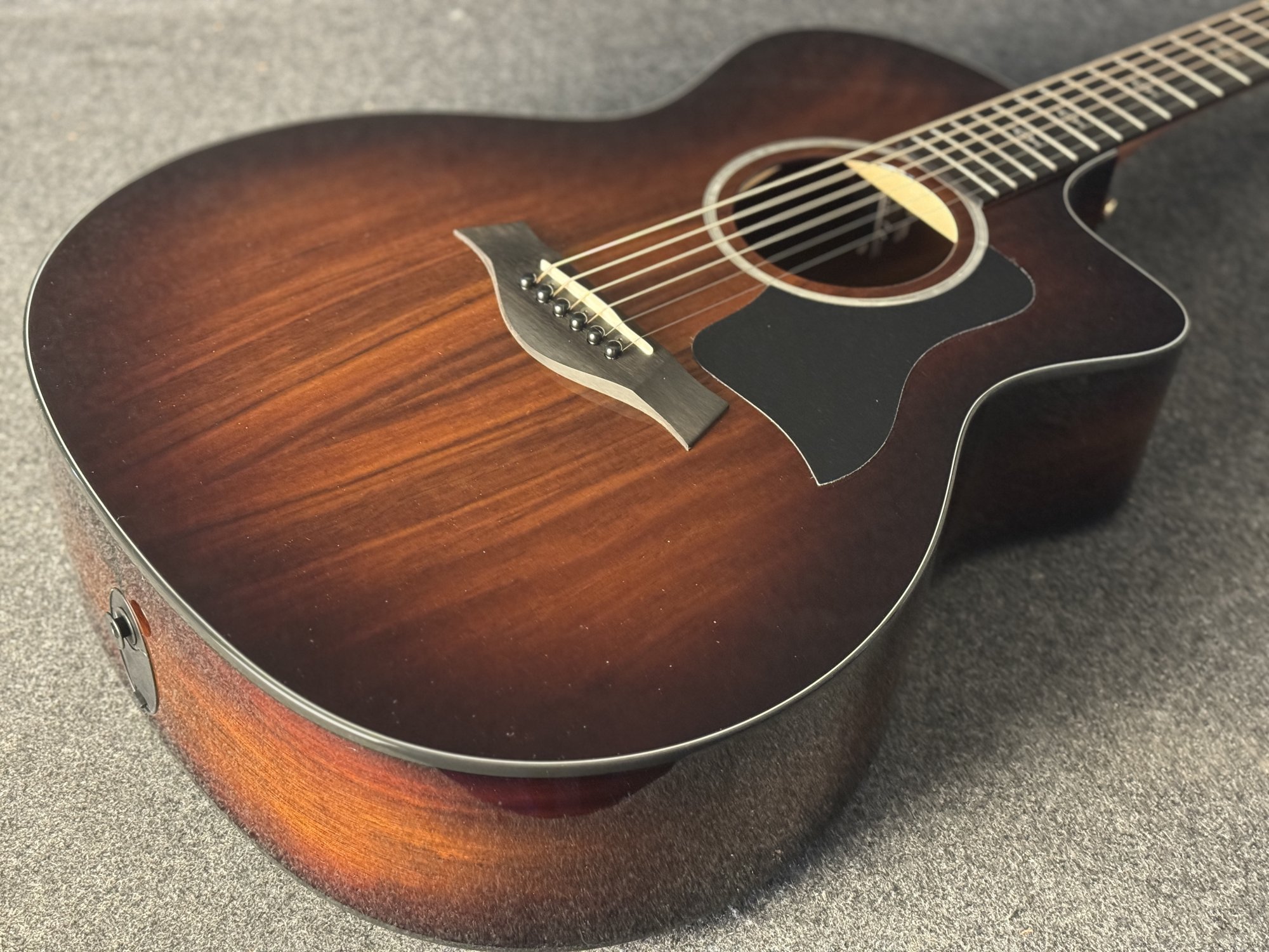 Taylor 224ce-K DLX - 00887766126621