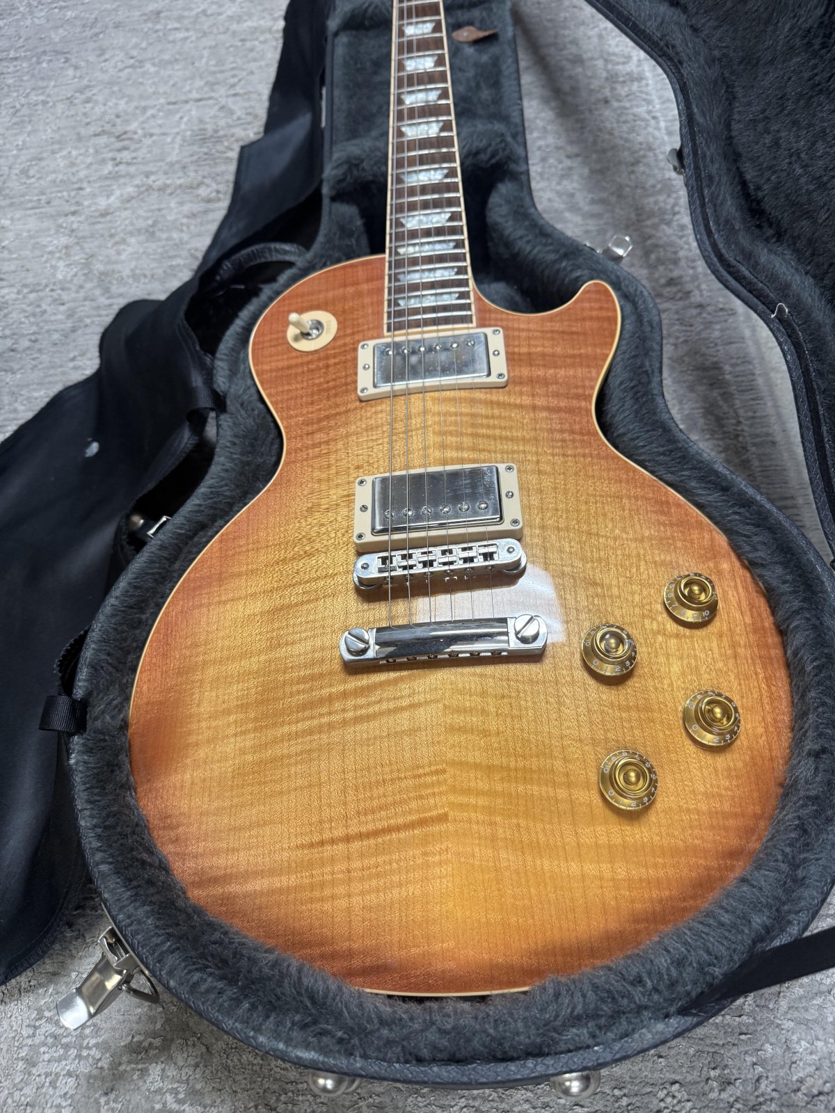 Gibson Les Paul Standard – 2006 – Honeyburst Flame Top - 534524352435