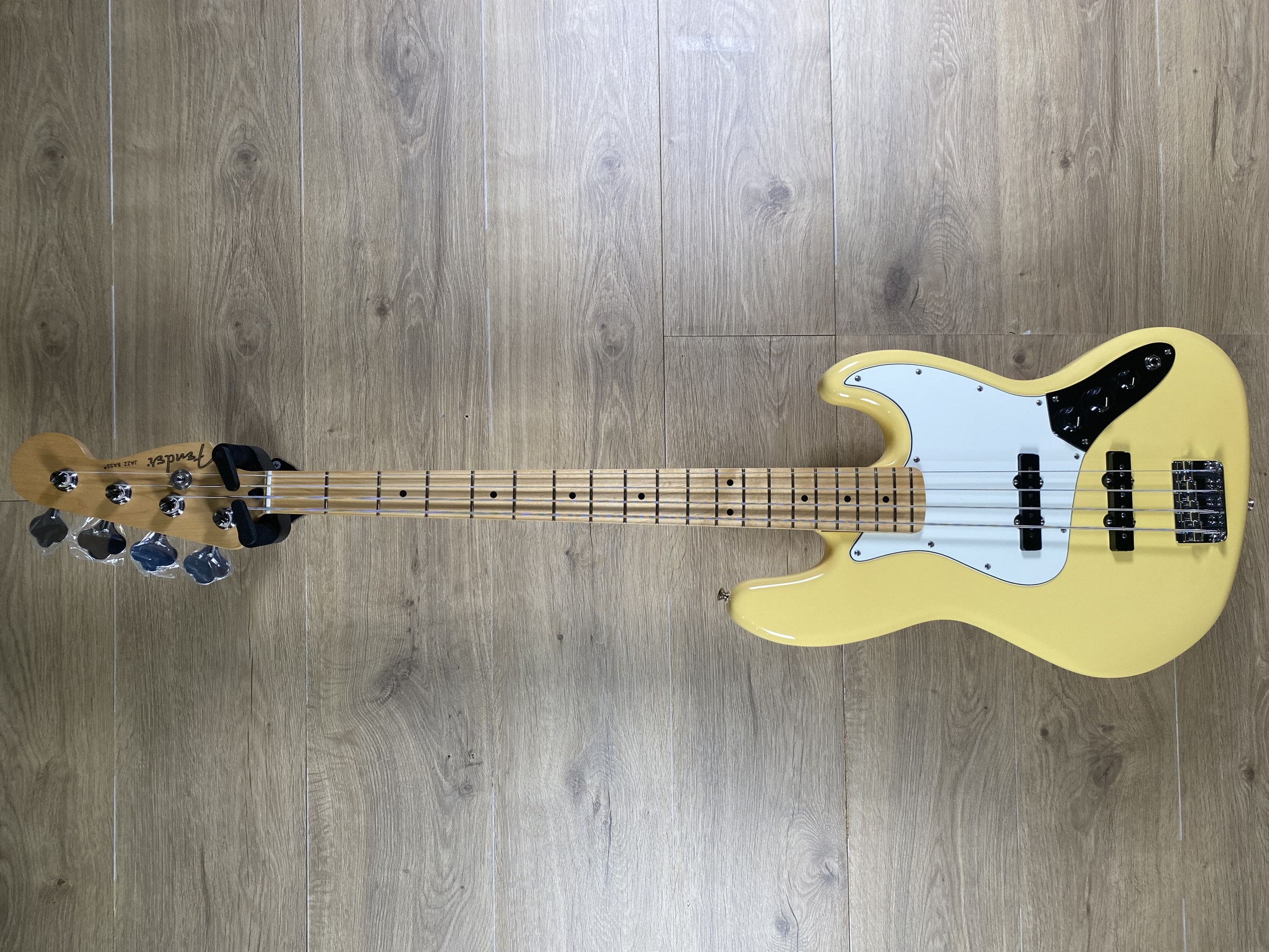Fender Player Jazz Bass®, Maple Fingerboard, Buttercream