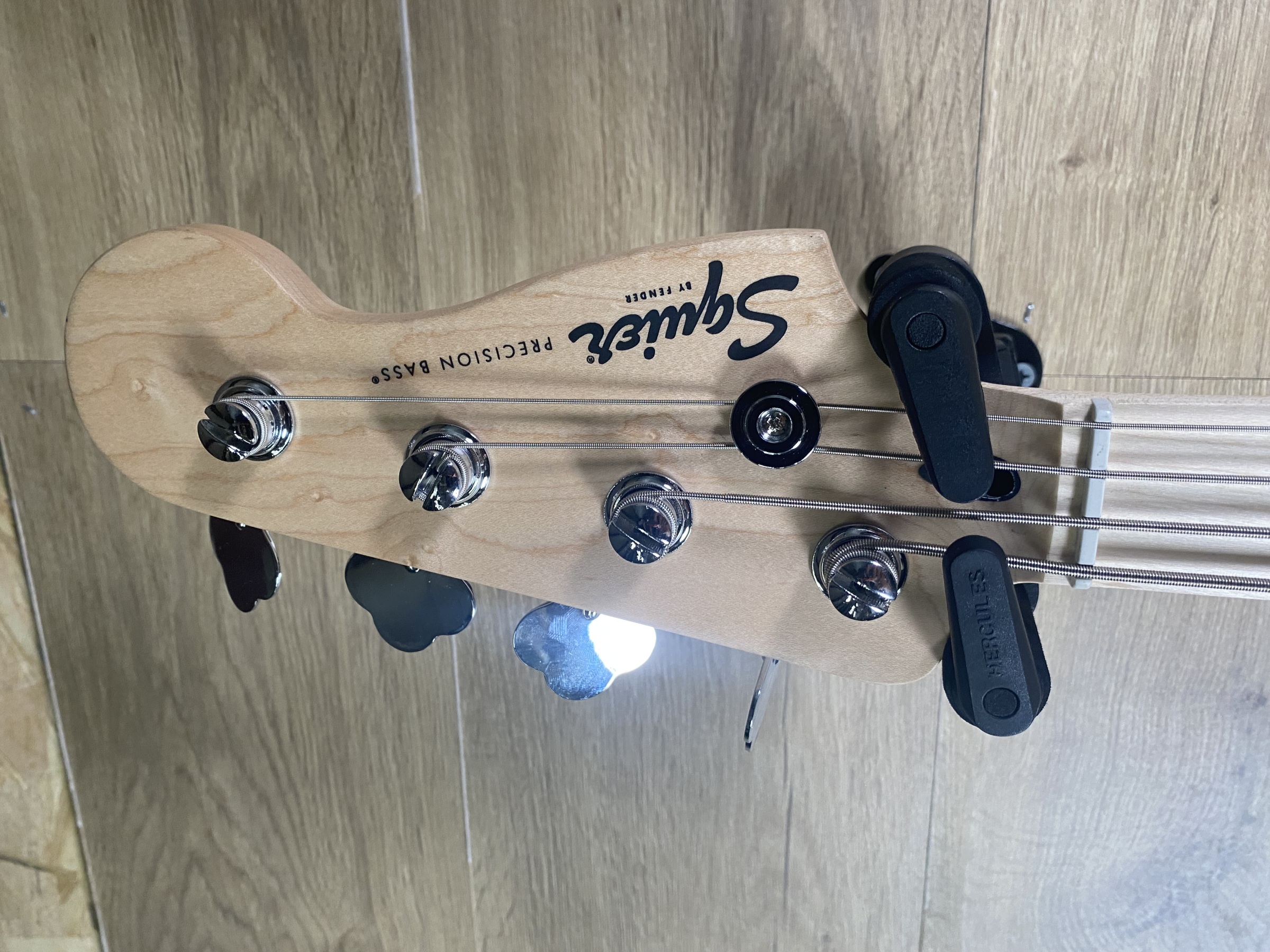 Squier Limited Edition Sonic® Precision Bass®, Graffiti Yellow