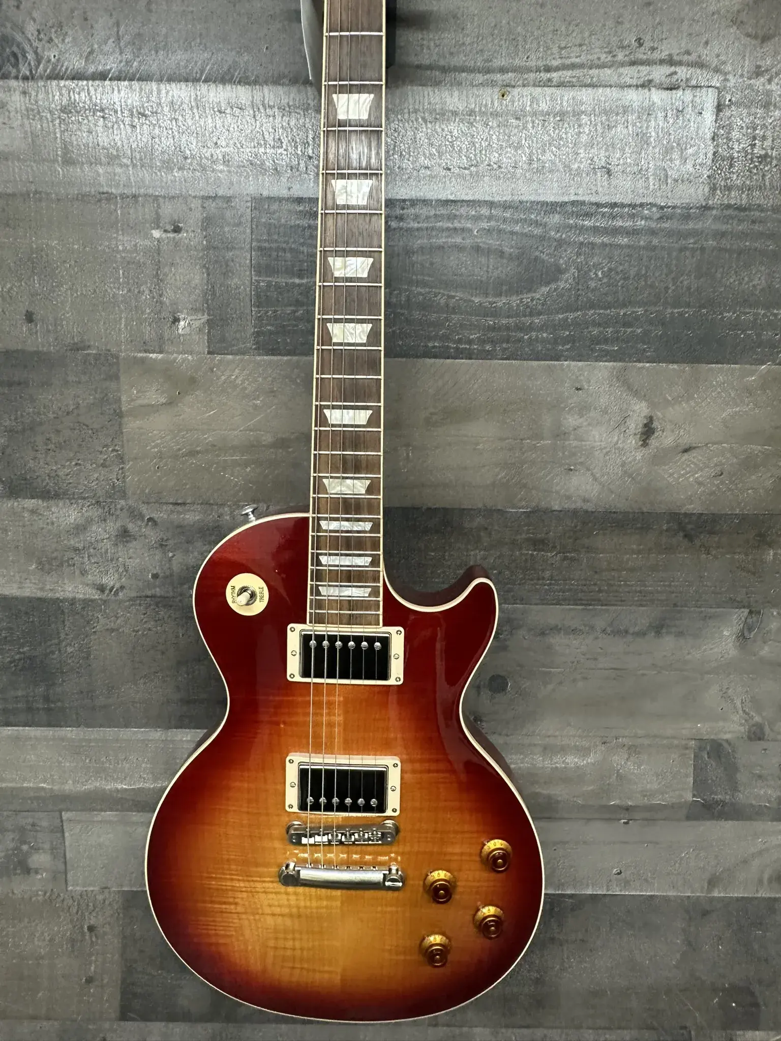 Gibson_Les_Paul_Traditional_20