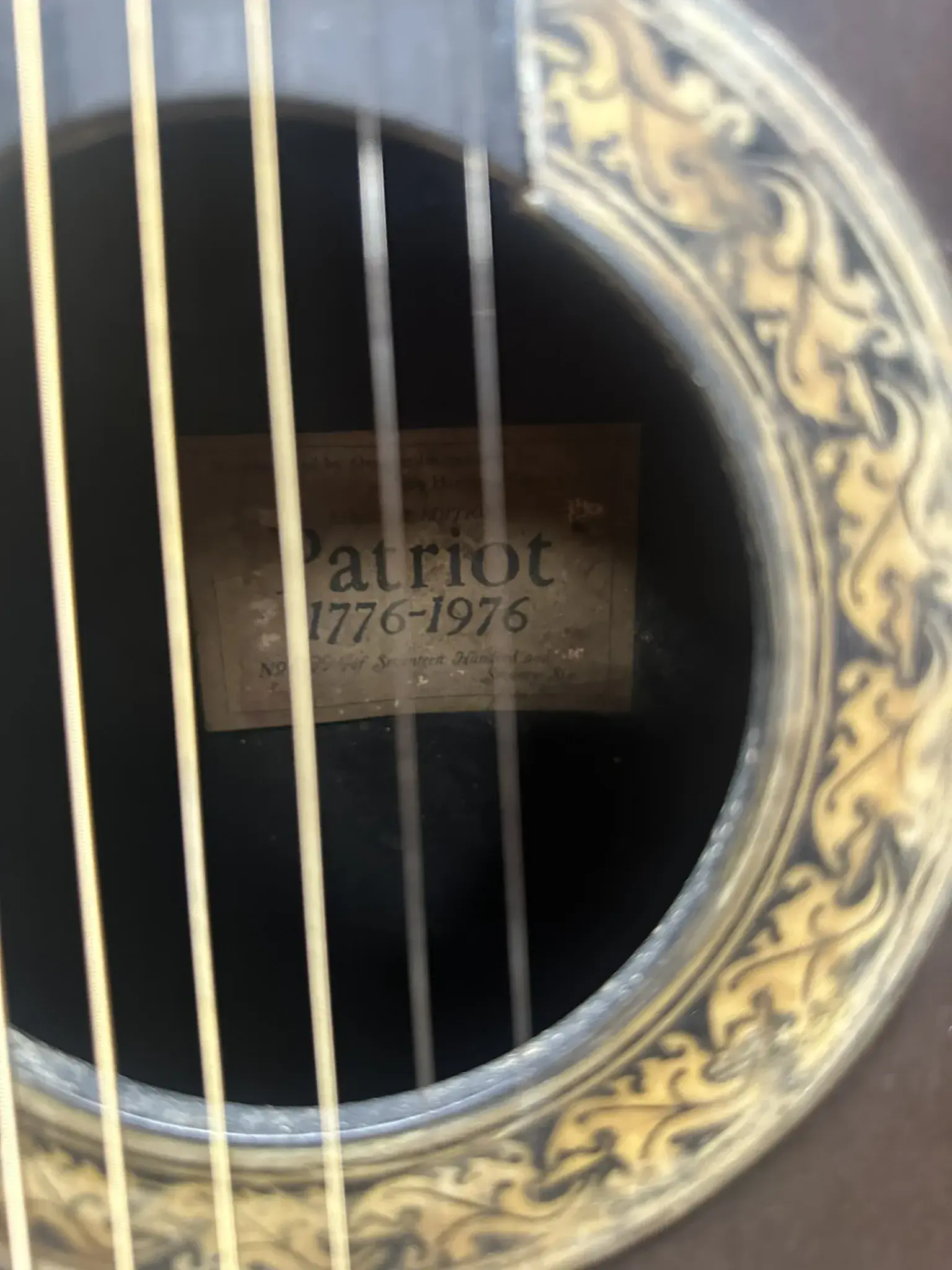 Ovation_Patriot_Bicentennial_1 