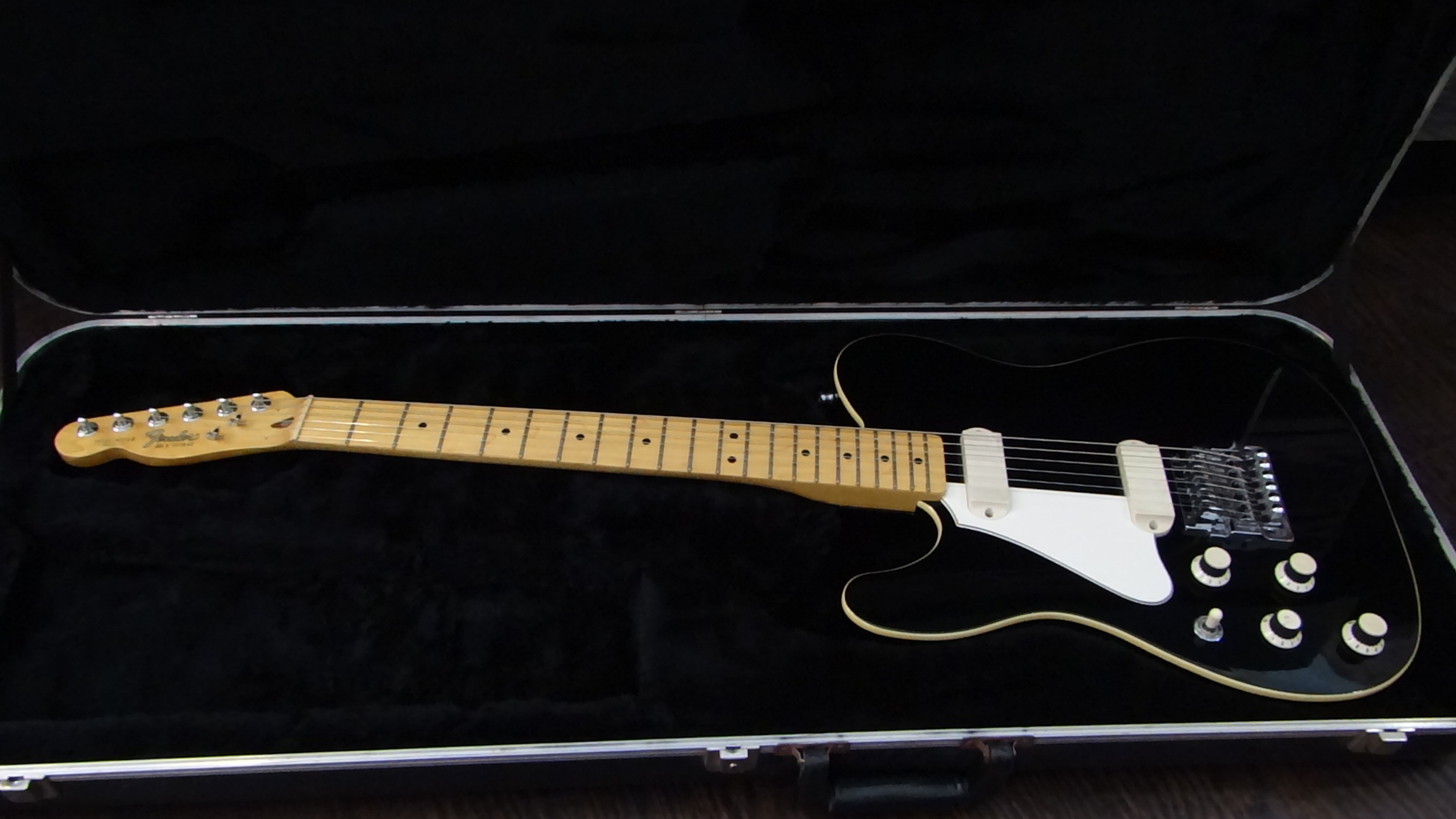 USED 1984 FENDER LEFT-HANDED ELITE TELECASTER BLACK WITH MAPLE NECK AND KAHLER BRIDGE