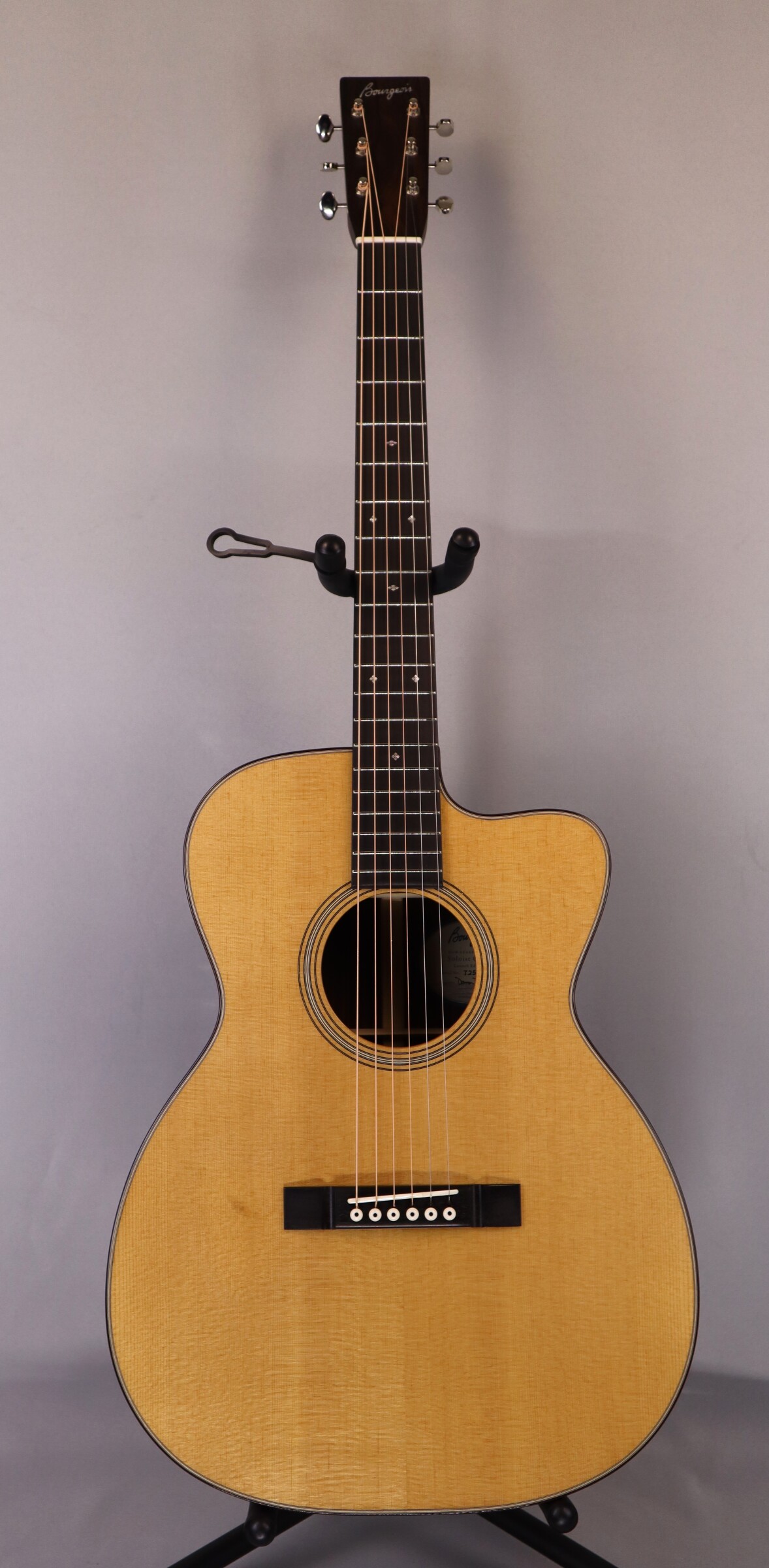 Bourgeois OMC Soloist, Down East Series, Launch Edition. Torrefied Sitka Spruce Top, Indian Rosewood back and sides.
