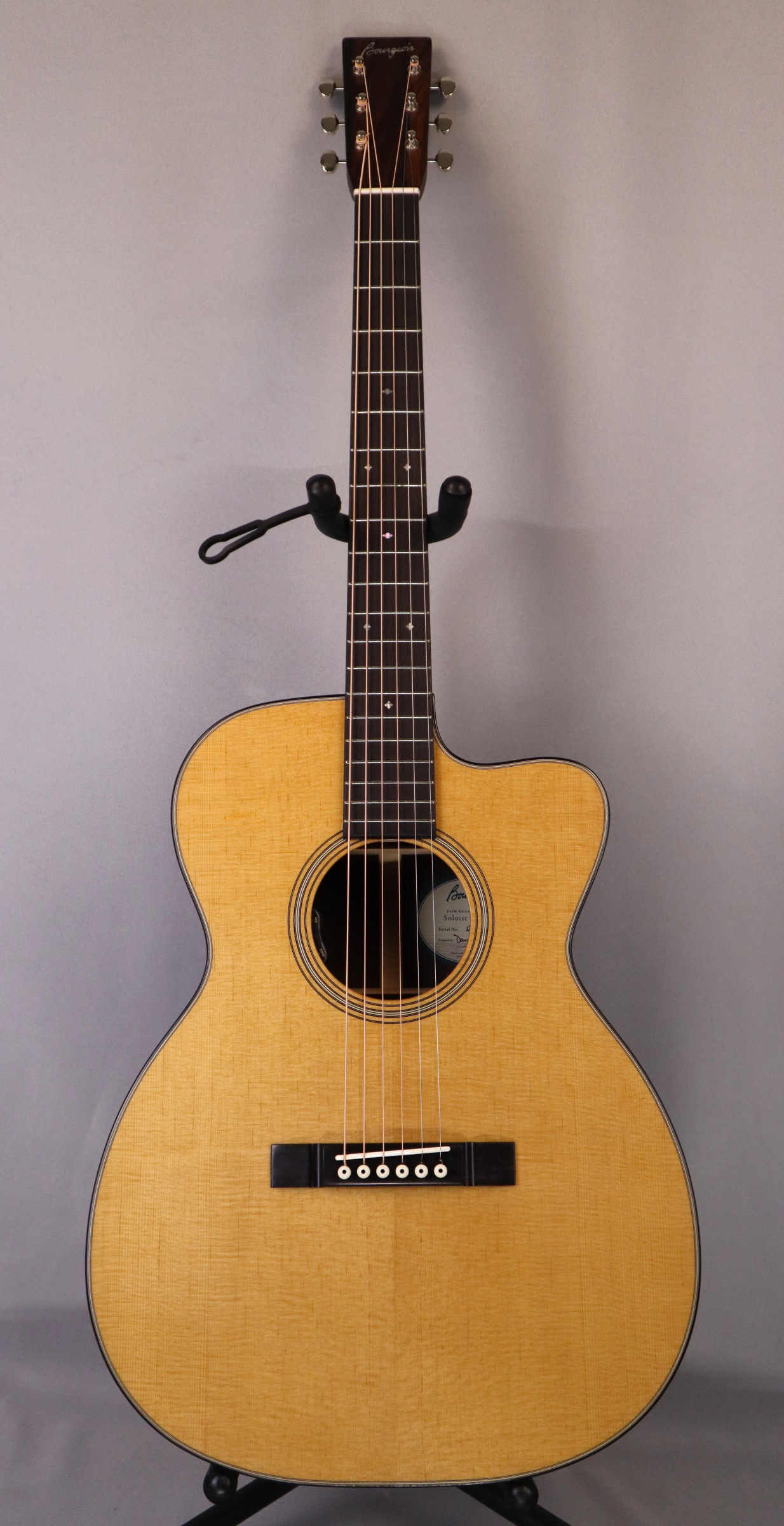 Bourgeois OMC Soloist, Down East Series, Thermo-Cured Sitka Spruce Top, Indian Rosewood back and sides. LR Baggs HiFi pickup,