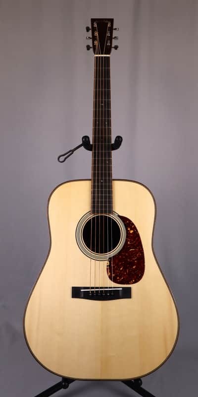 Huss and Dalton TD-R Custom (Adirondack Spruce Top, Madagascar Rosewood Back and Sides)