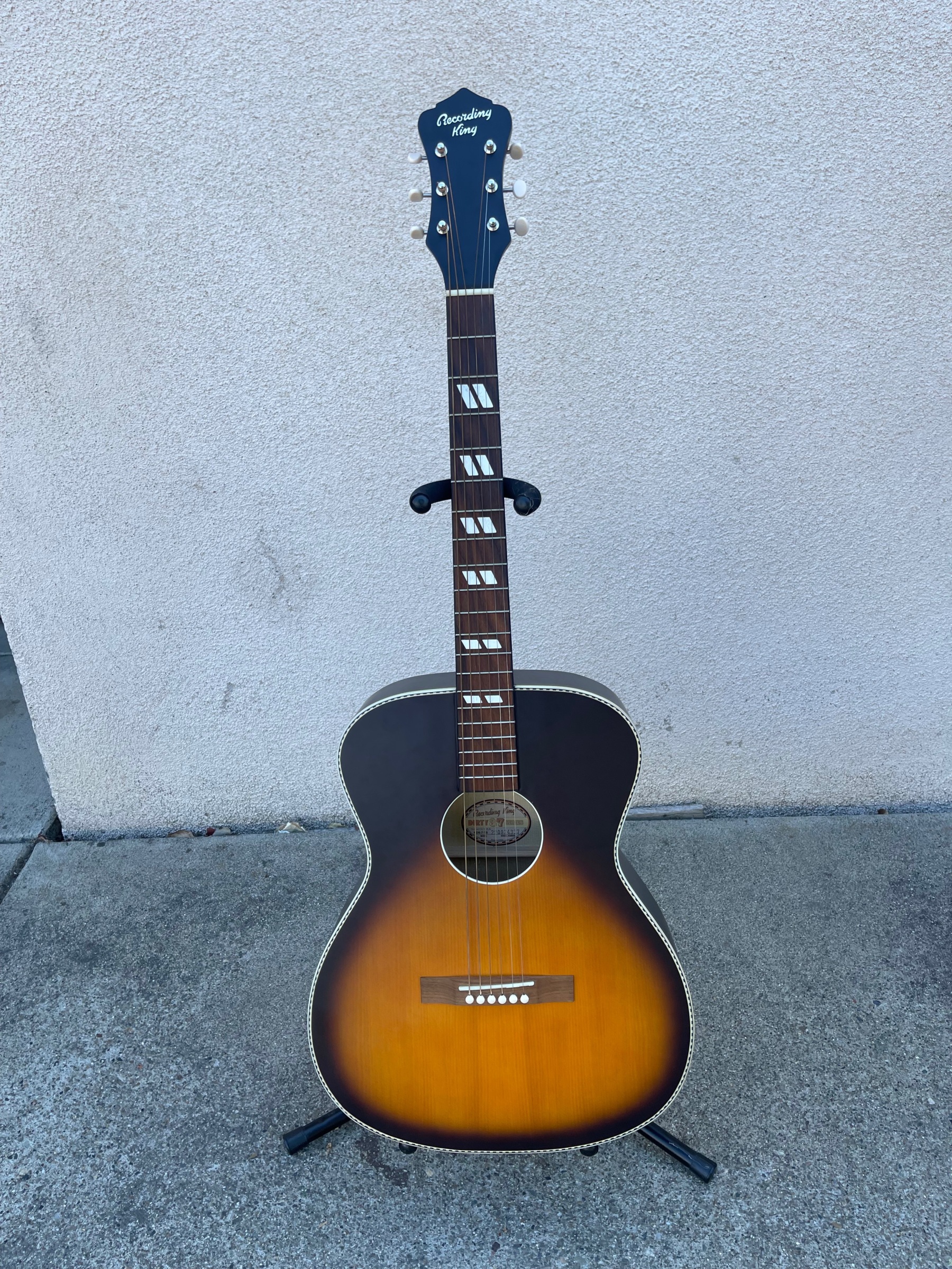 Recording King Dirty 30's Series 7 OOO Acoustic Guitar w/Gig Bag
