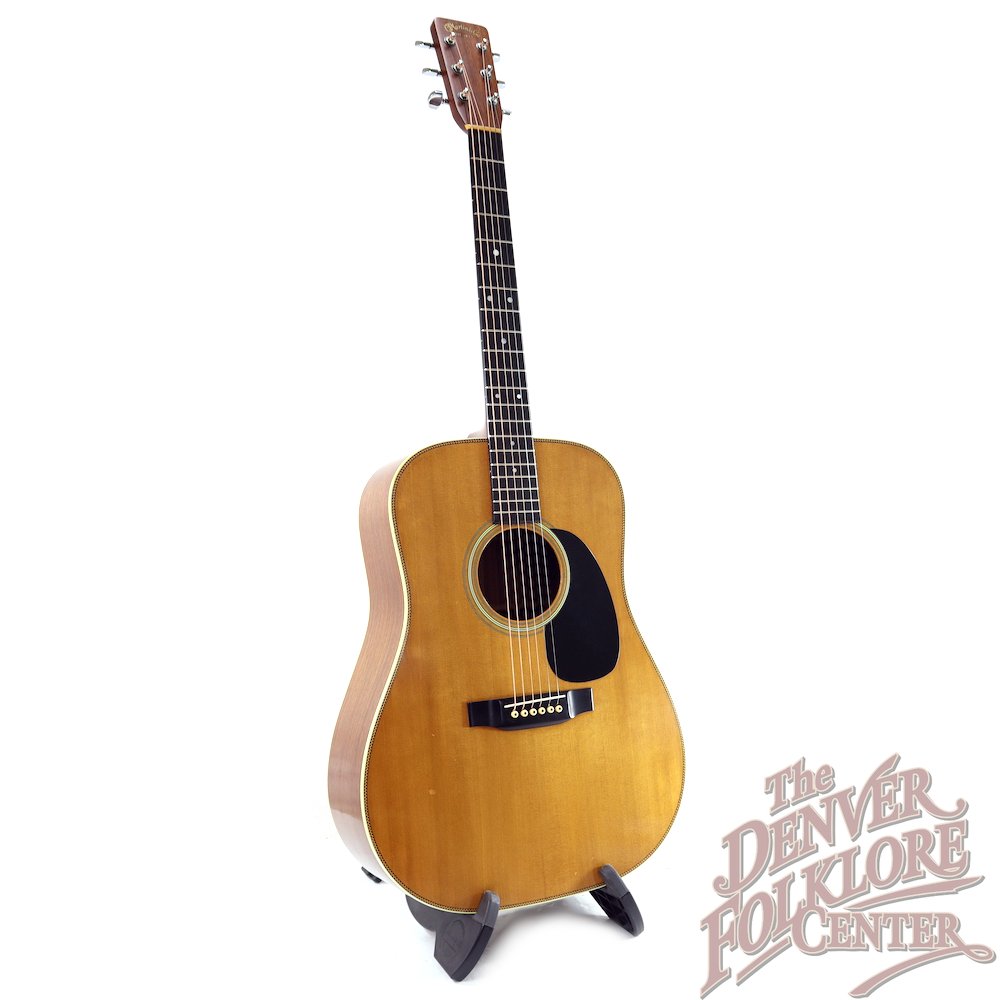 Martin_HD_28_1981_Angle_Full.jpg