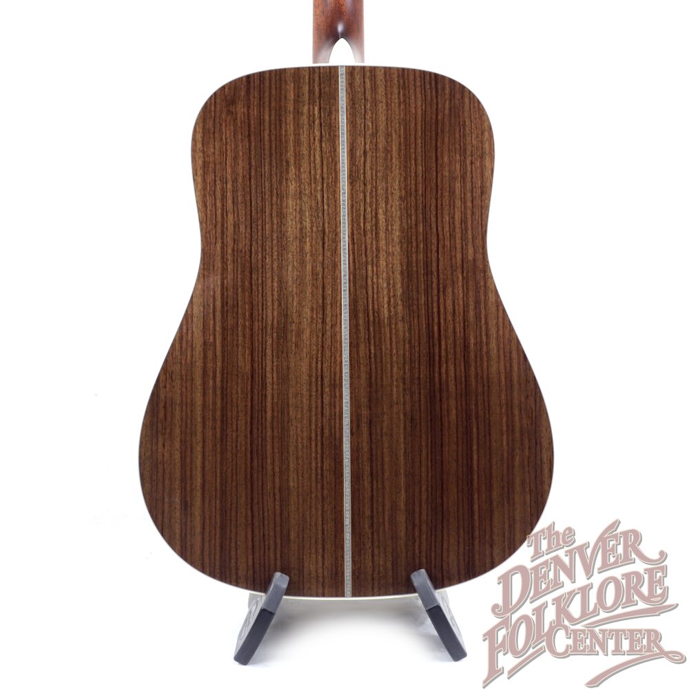 Martin HD-28 Ambertone