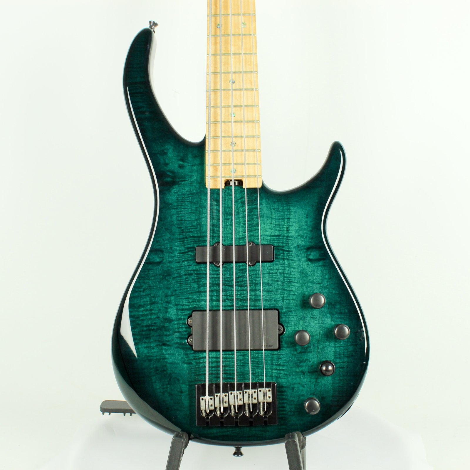 Peavey Millennium Plus V 5-String Bass w/Hardshell Case, Black