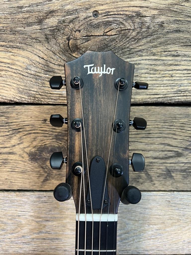 Taylor 214　ハードケース付き 抽選販売 Taylor 214ce-K DLX 2019年製 程度抜群！ 純正ハードケース
