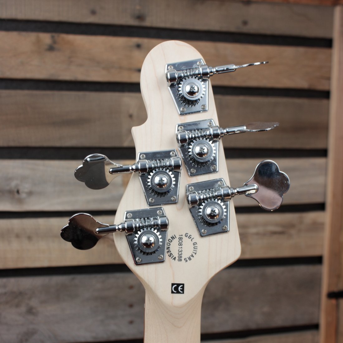 G&L Tribute L-2500 5弦ベース L-2500™ | G&L Japan