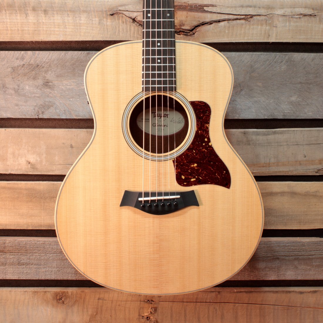 【美品】Taylor GS mini Sapele GS Mini Sapele Guitar | Shop at The Music Emporium