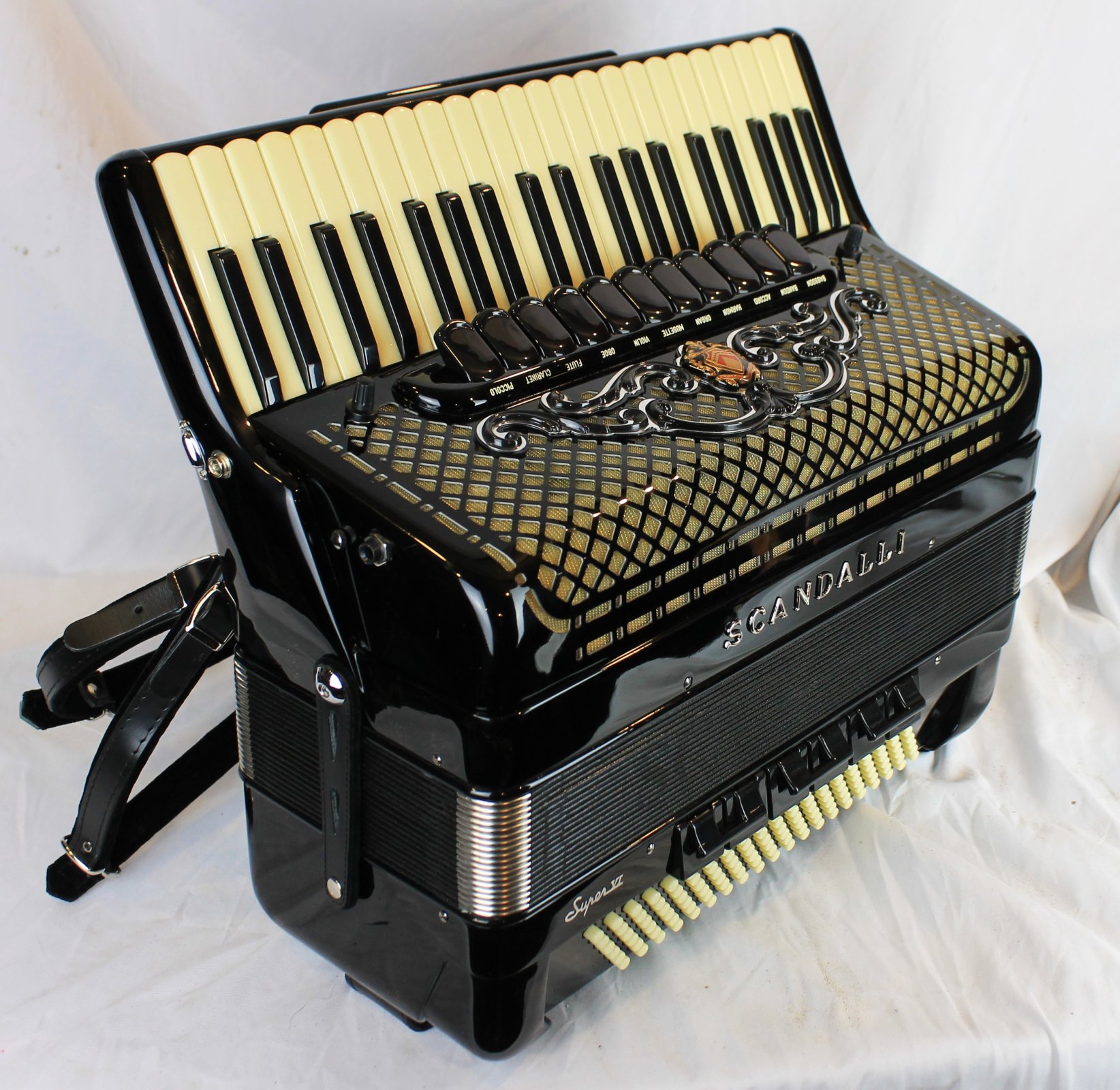 7976 - Black Scandalli Super VI Piano Accordion LMMH 41 120