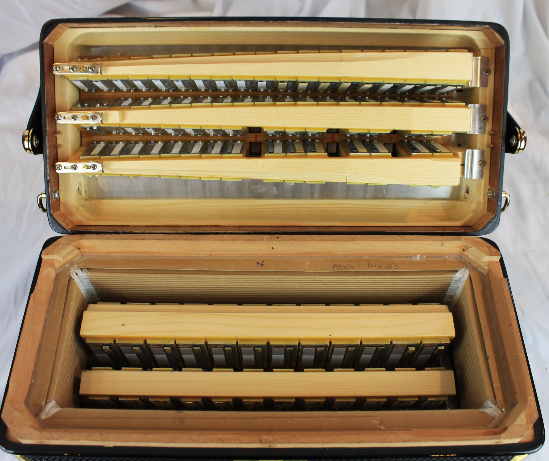 NEW Gold Mine Paolo Soprani Professionale Piano Accordion LMM 34 72