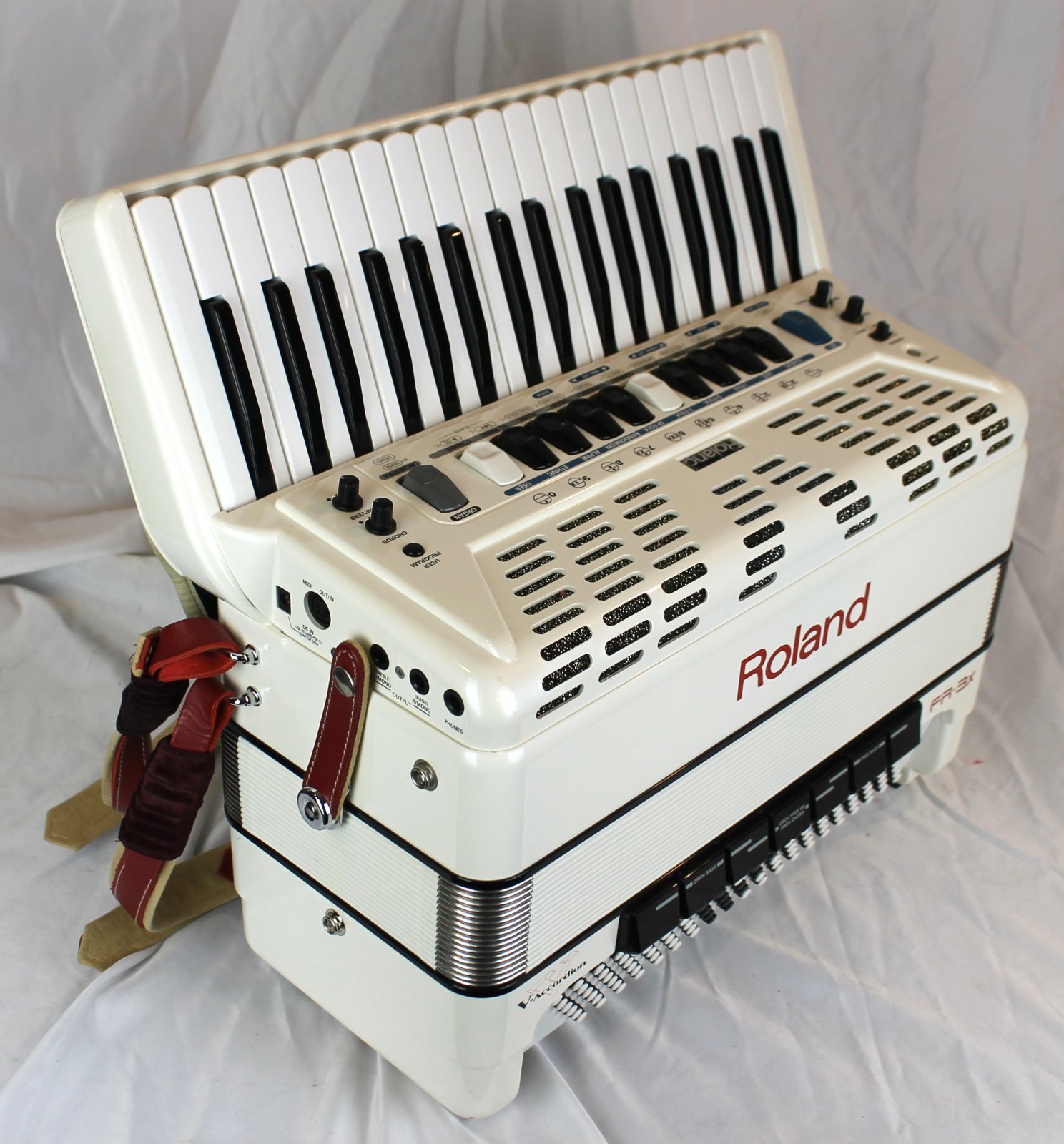 7549 - White Roland FR-3X-WH Piano Accordion 37 120 Previous Model