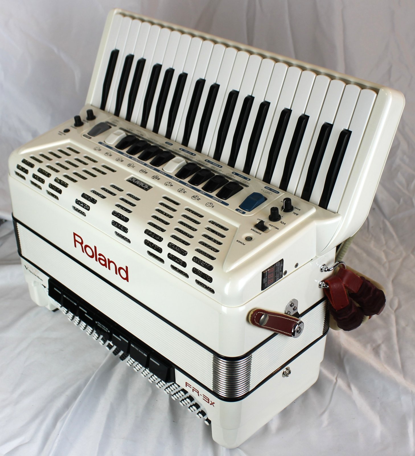 7549 - White Roland FR-3X-WH Piano Accordion 37 120 Previous Model